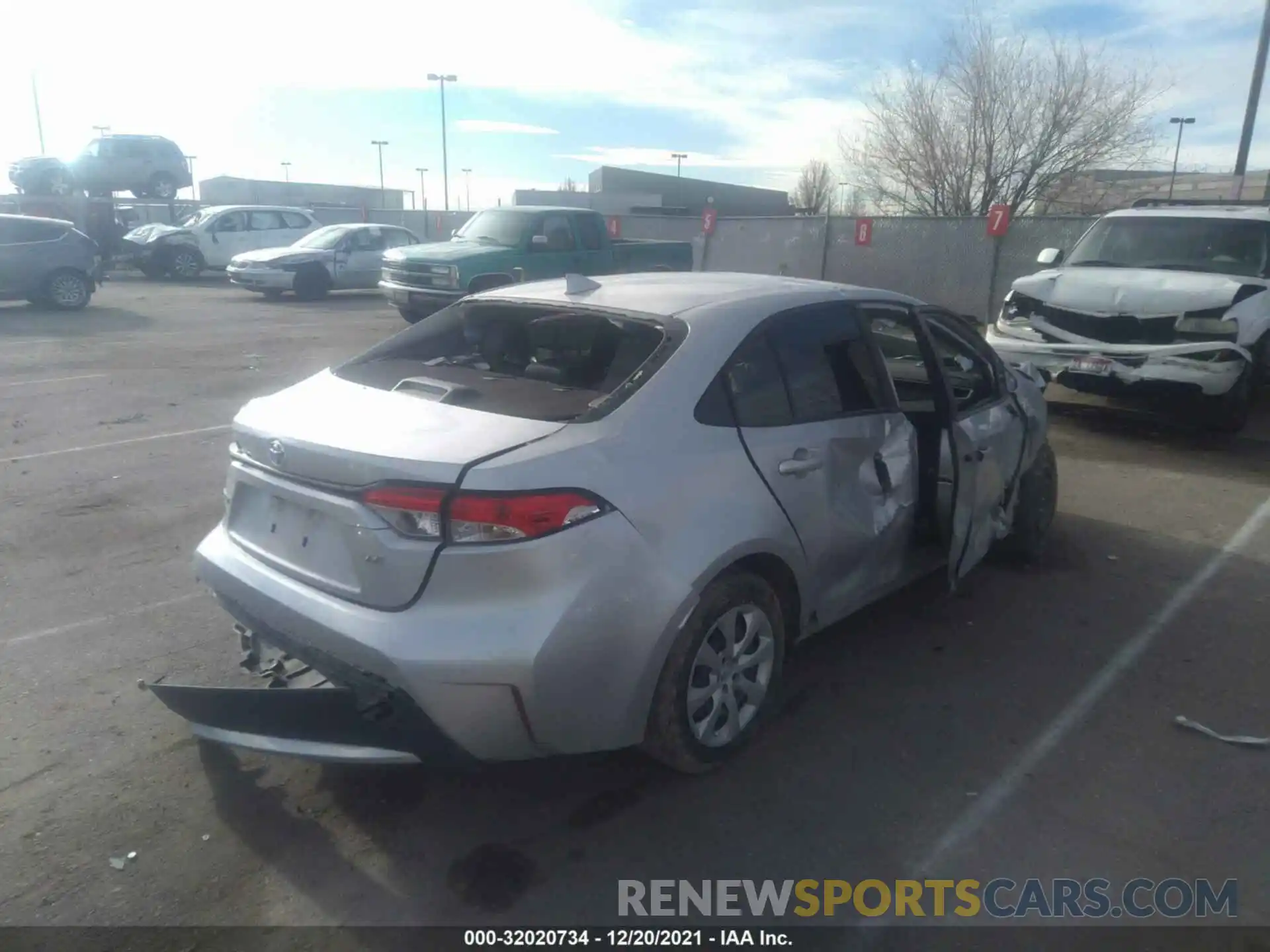 4 Photograph of a damaged car JTDEPRAE5LJ021196 TOYOTA COROLLA 2020