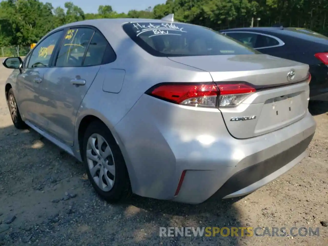 3 Photograph of a damaged car JTDEPRAE5LJ021828 TOYOTA COROLLA 2020