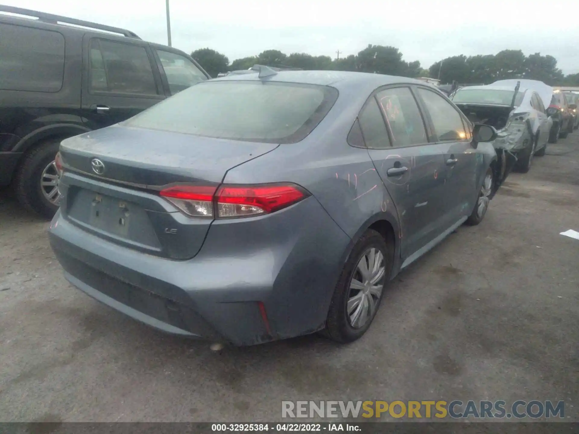 4 Photograph of a damaged car JTDEPRAE5LJ022106 TOYOTA COROLLA 2020