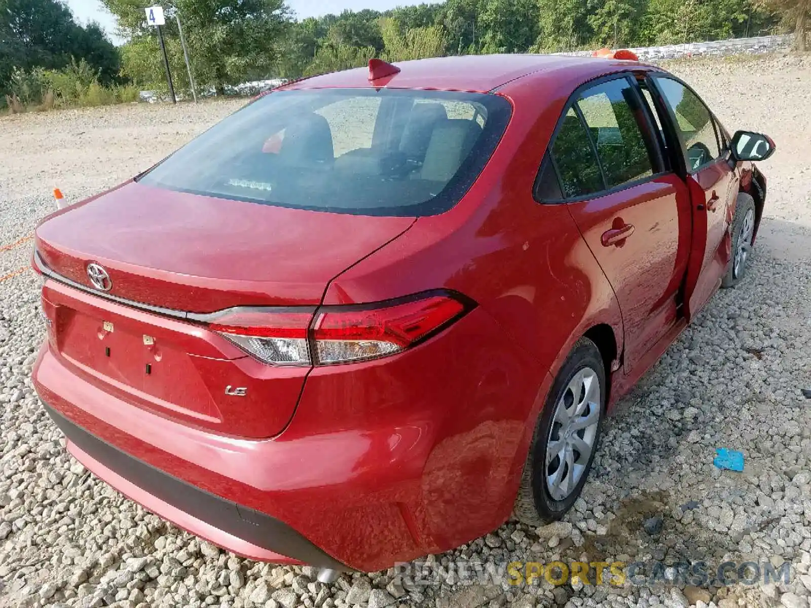 4 Photograph of a damaged car JTDEPRAE5LJ022204 TOYOTA COROLLA 2020