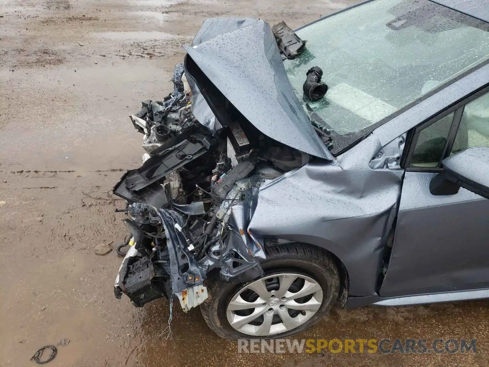 9 Photograph of a damaged car JTDEPRAE5LJ022767 TOYOTA COROLLA 2020