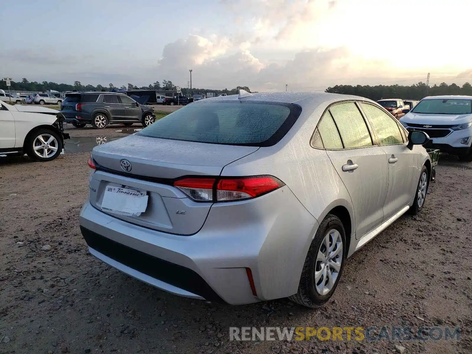 4 Photograph of a damaged car JTDEPRAE5LJ023322 TOYOTA COROLLA 2020