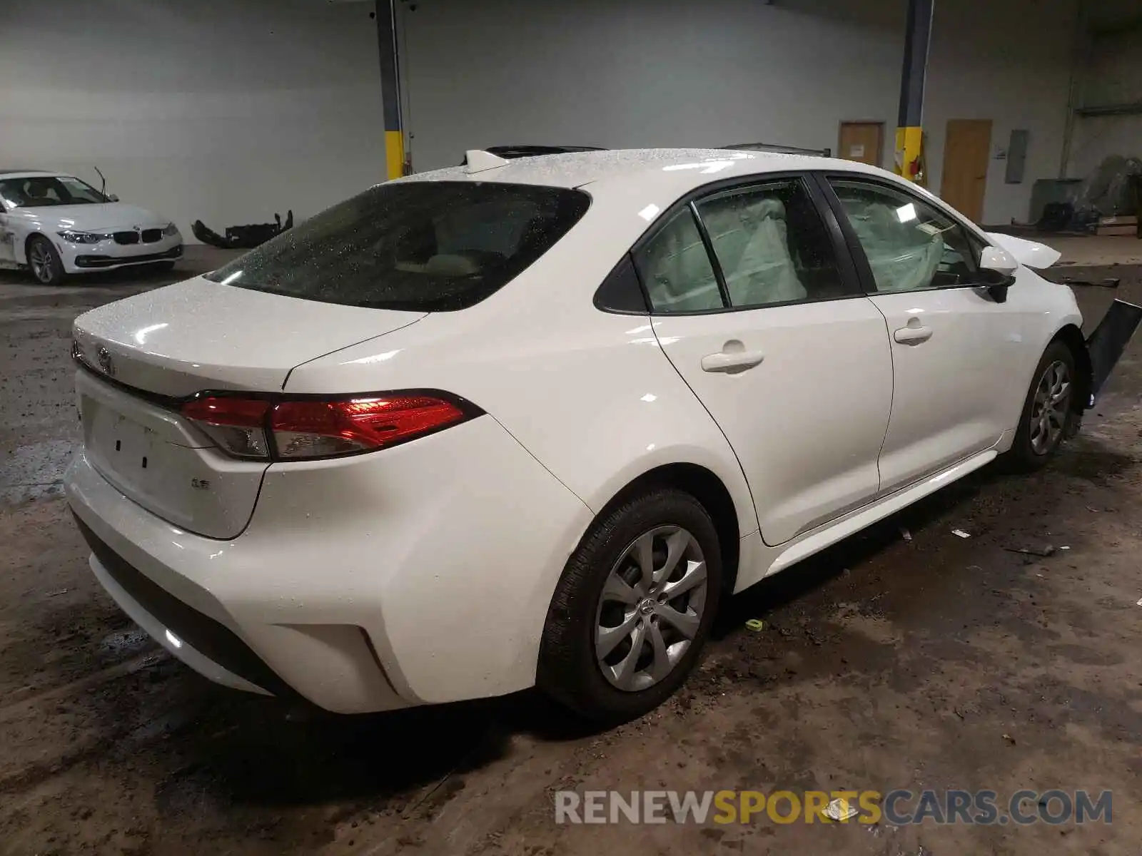 4 Photograph of a damaged car JTDEPRAE5LJ023675 TOYOTA COROLLA 2020