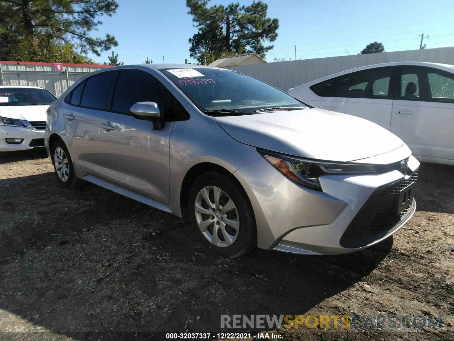 1 Photograph of a damaged car JTDEPRAE5LJ023689 TOYOTA COROLLA 2020