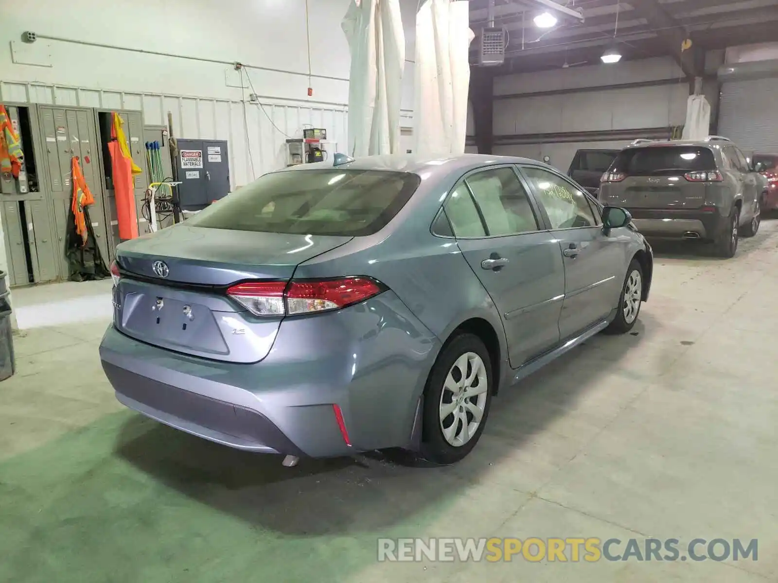 4 Photograph of a damaged car JTDEPRAE5LJ024535 TOYOTA COROLLA 2020