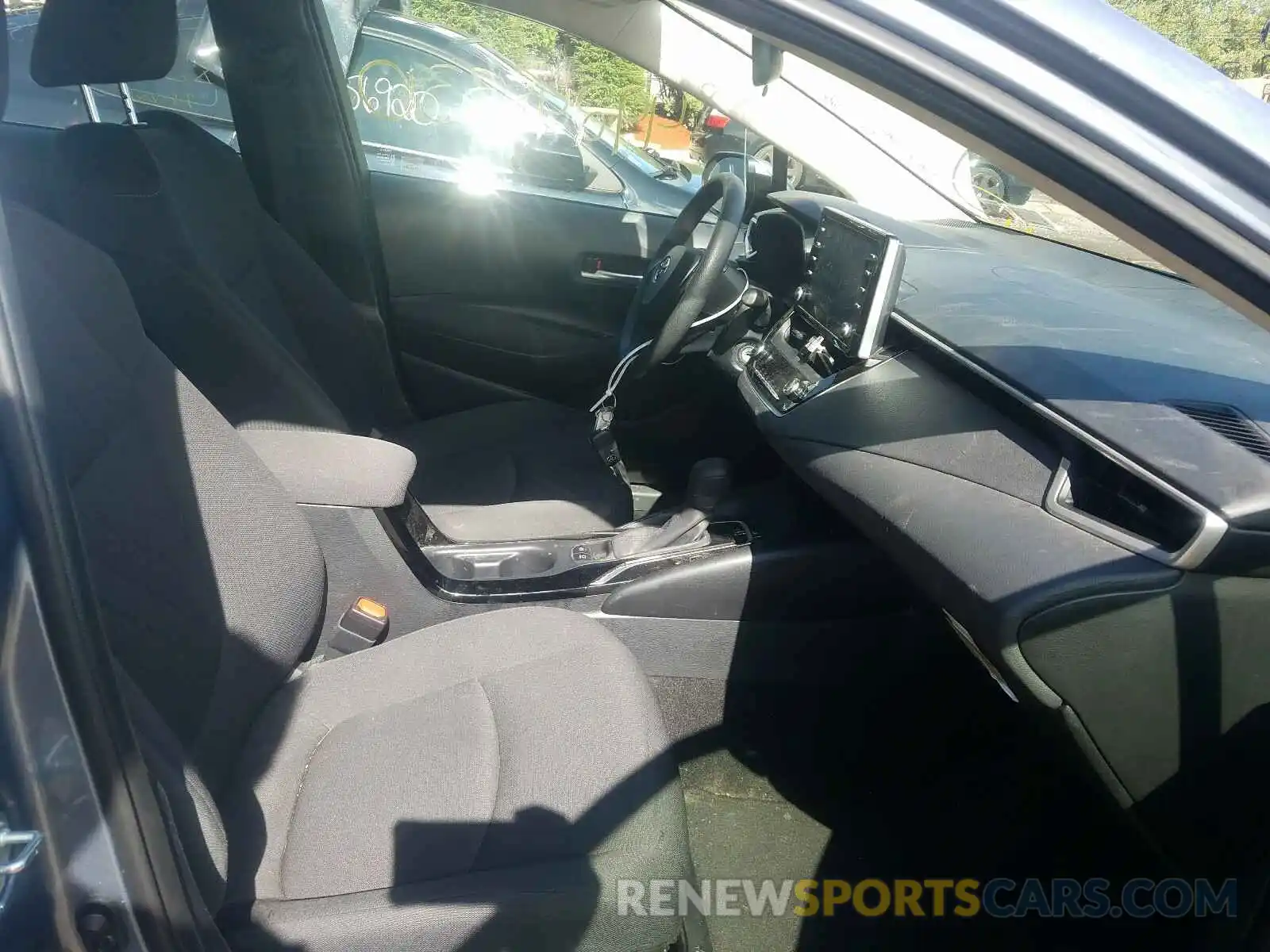 5 Photograph of a damaged car JTDEPRAE5LJ024762 TOYOTA COROLLA 2020