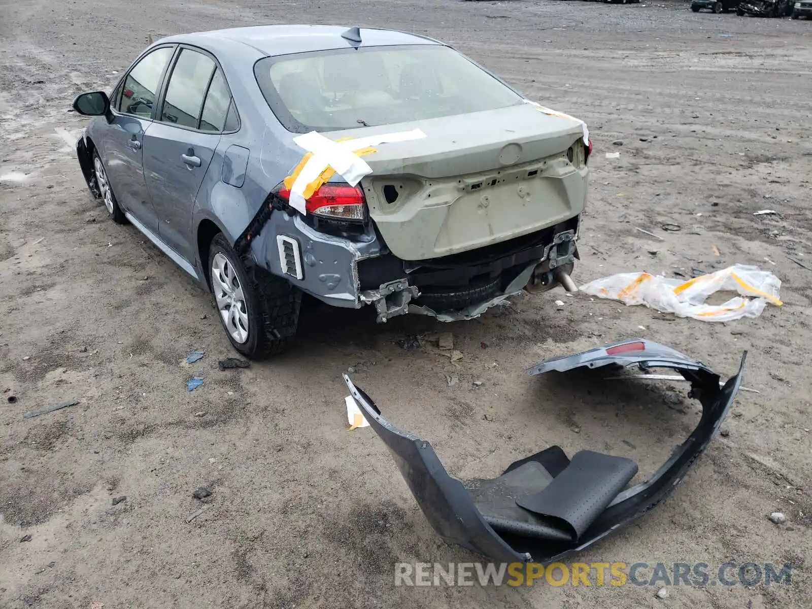 3 Photograph of a damaged car JTDEPRAE5LJ026771 TOYOTA COROLLA 2020