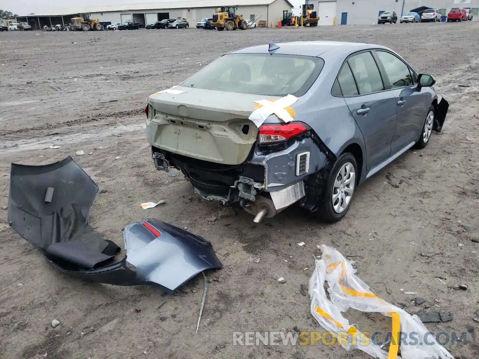 4 Photograph of a damaged car JTDEPRAE5LJ026771 TOYOTA COROLLA 2020