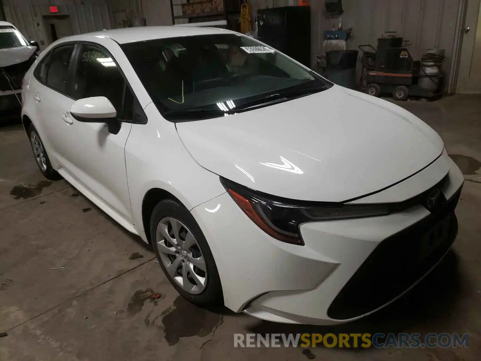 1 Photograph of a damaged car JTDEPRAE5LJ027564 TOYOTA COROLLA 2020