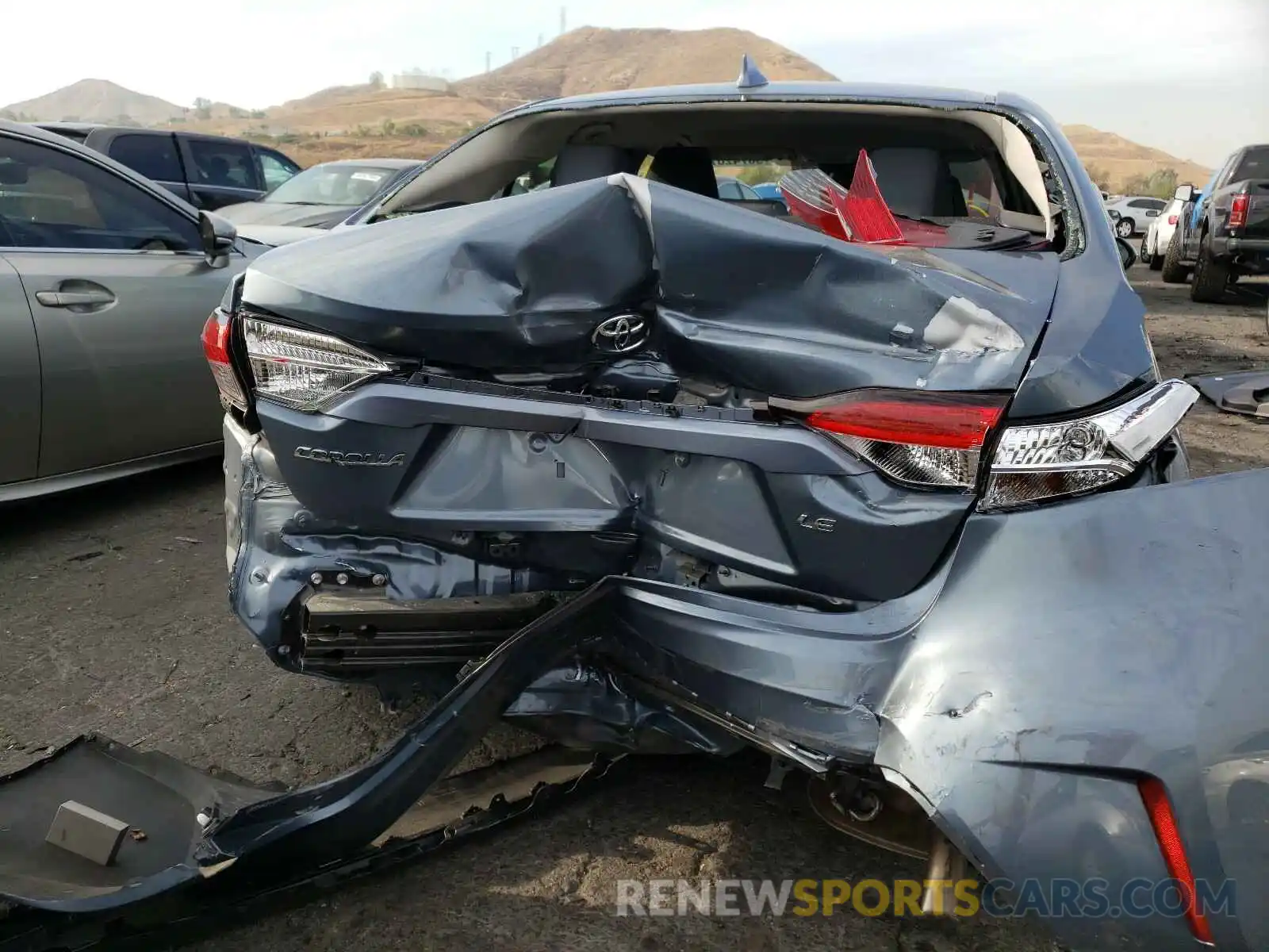 9 Photograph of a damaged car JTDEPRAE5LJ028066 TOYOTA COROLLA 2020