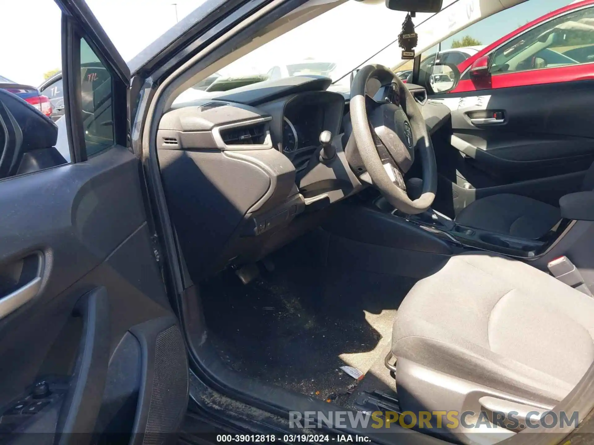 5 Photograph of a damaged car JTDEPRAE5LJ029931 TOYOTA COROLLA 2020