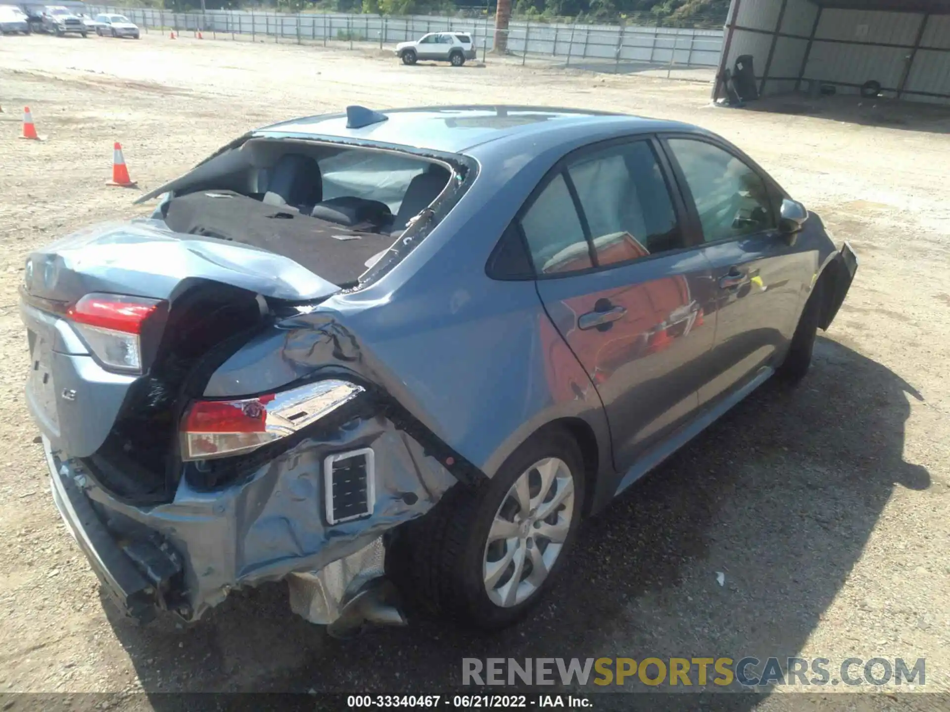 4 Photograph of a damaged car JTDEPRAE5LJ031727 TOYOTA COROLLA 2020