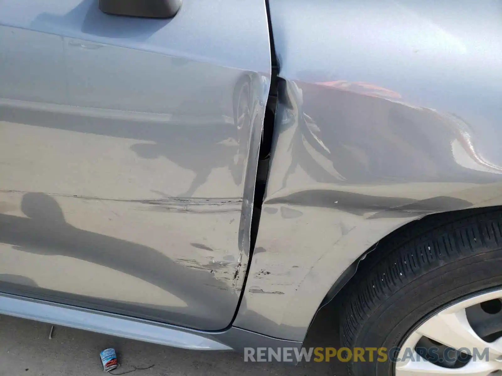 9 Photograph of a damaged car JTDEPRAE5LJ034238 TOYOTA COROLLA 2020