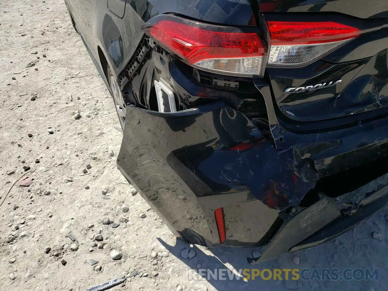 9 Photograph of a damaged car JTDEPRAE5LJ036913 TOYOTA COROLLA 2020