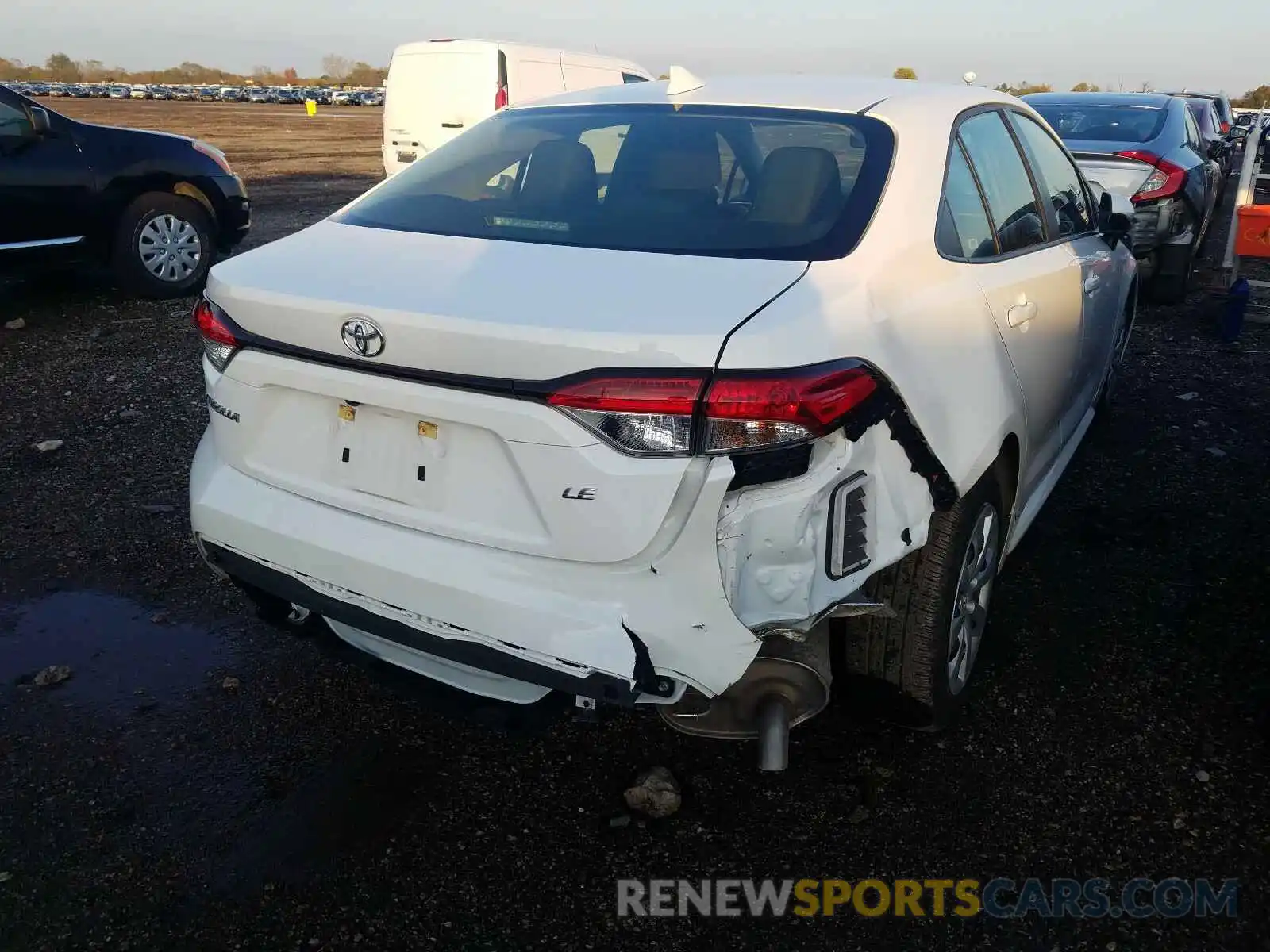 4 Photograph of a damaged car JTDEPRAE5LJ038029 TOYOTA COROLLA 2020