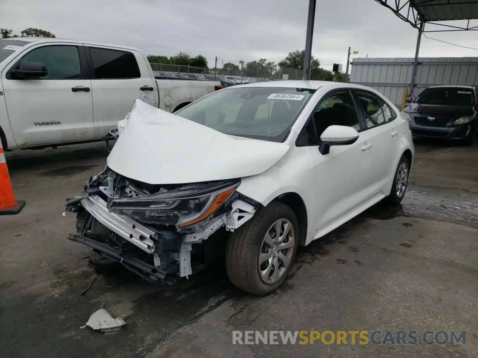 2 Photograph of a damaged car JTDEPRAE5LJ039133 TOYOTA COROLLA 2020