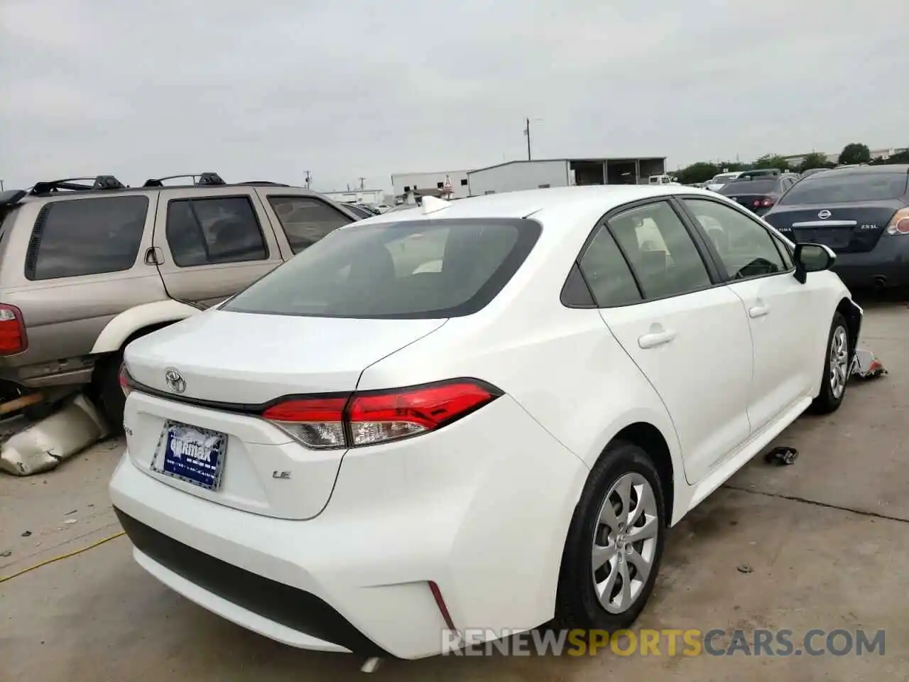 4 Photograph of a damaged car JTDEPRAE5LJ040475 TOYOTA COROLLA 2020