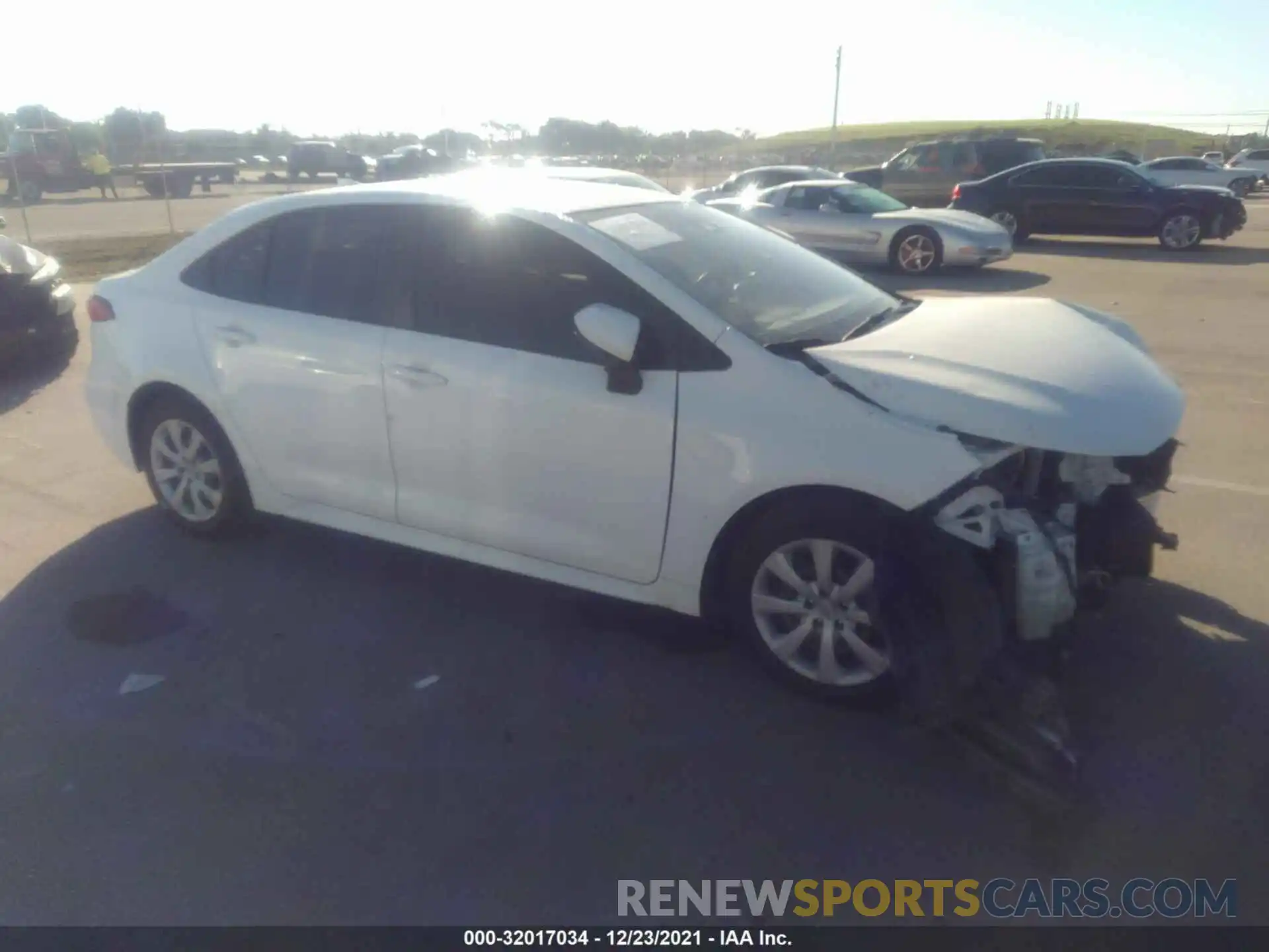 1 Photograph of a damaged car JTDEPRAE5LJ041822 TOYOTA COROLLA 2020