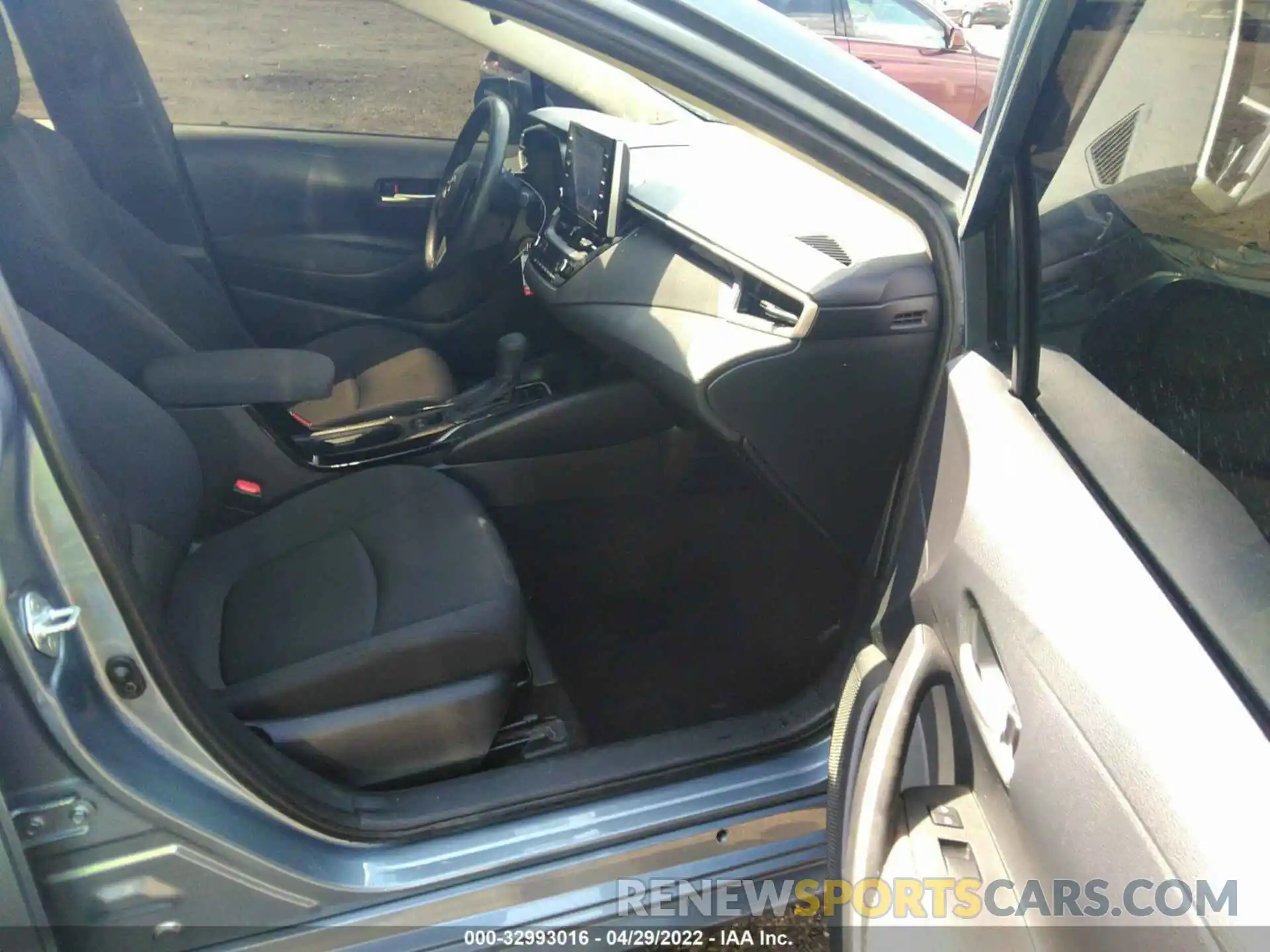 5 Photograph of a damaged car JTDEPRAE5LJ042341 TOYOTA COROLLA 2020