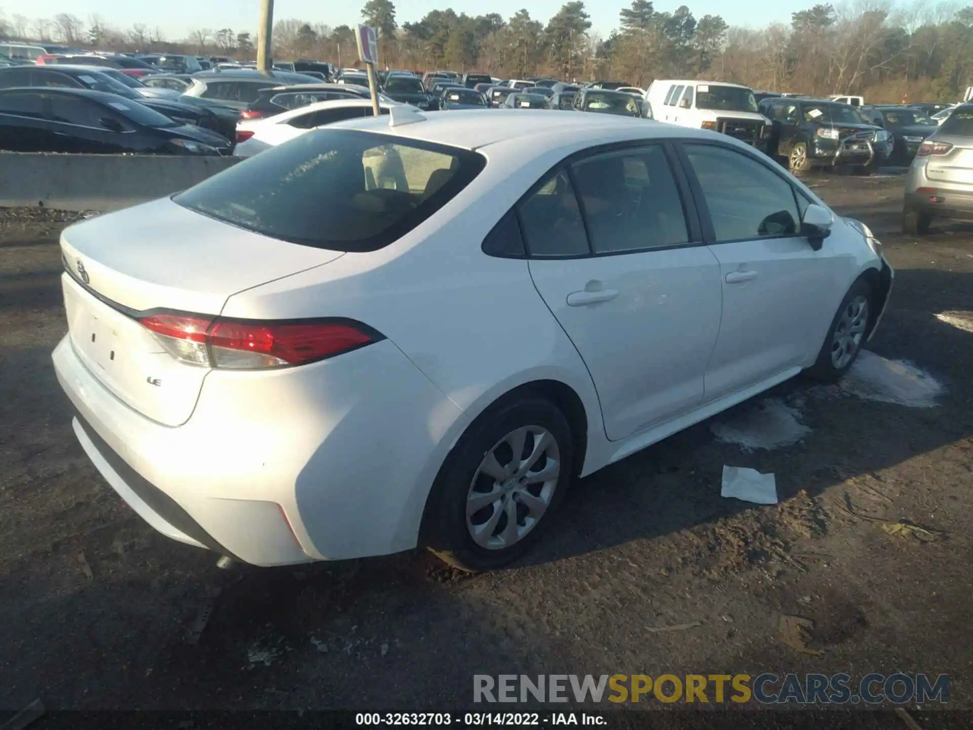 4 Photograph of a damaged car JTDEPRAE5LJ043120 TOYOTA COROLLA 2020