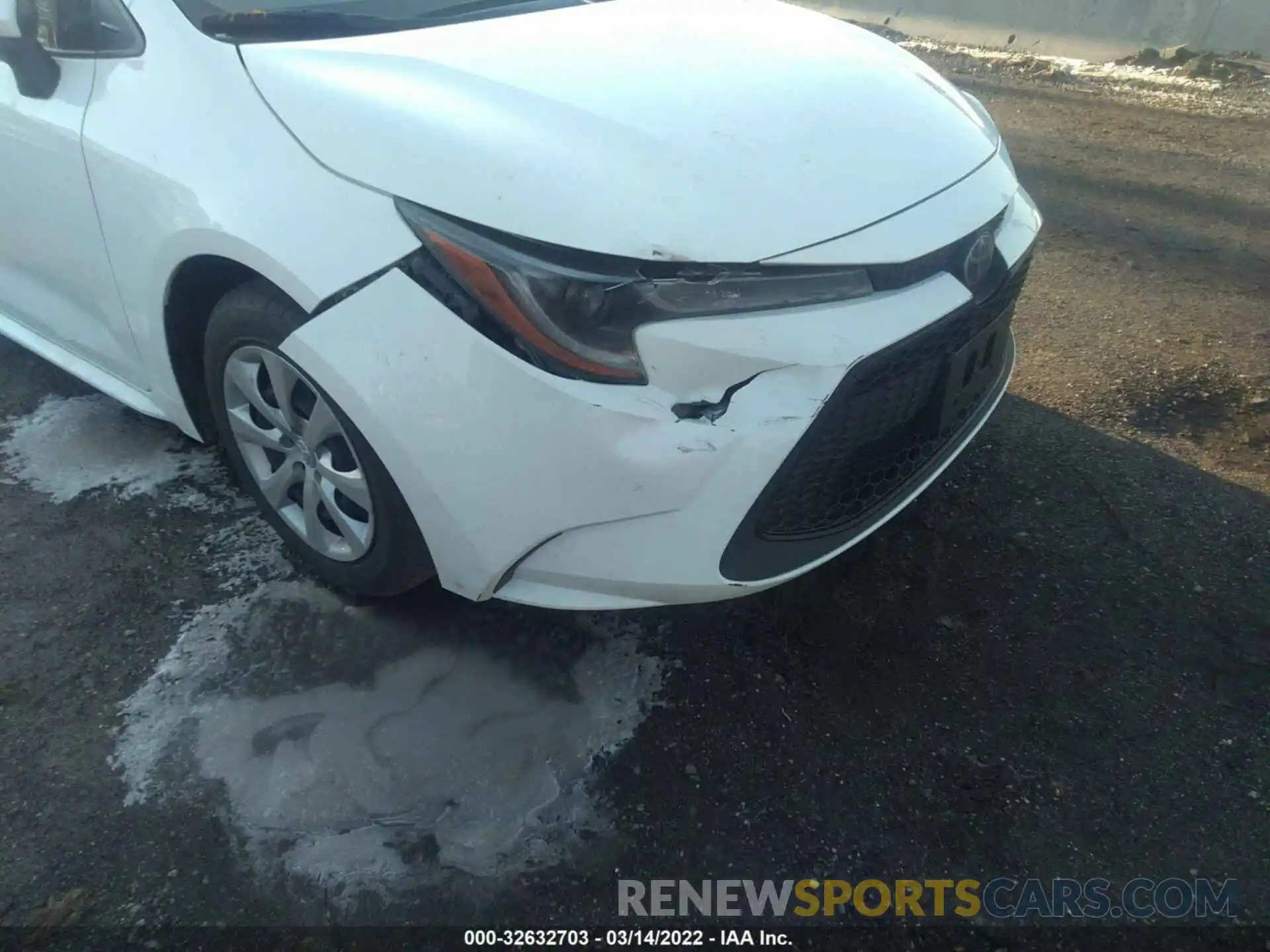 6 Photograph of a damaged car JTDEPRAE5LJ043120 TOYOTA COROLLA 2020