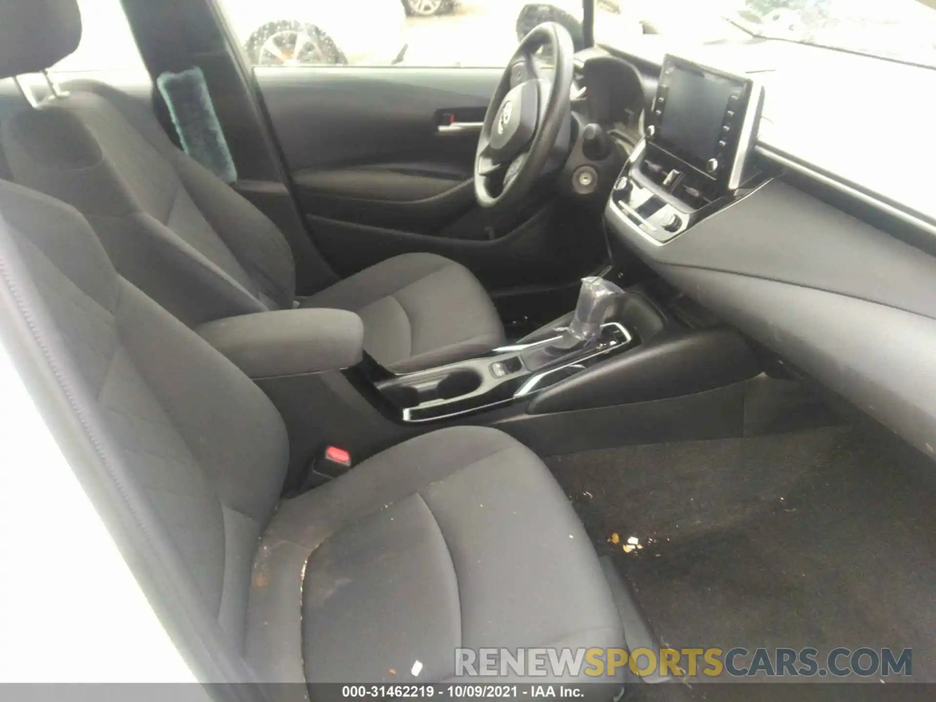 5 Photograph of a damaged car JTDEPRAE5LJ046308 TOYOTA COROLLA 2020