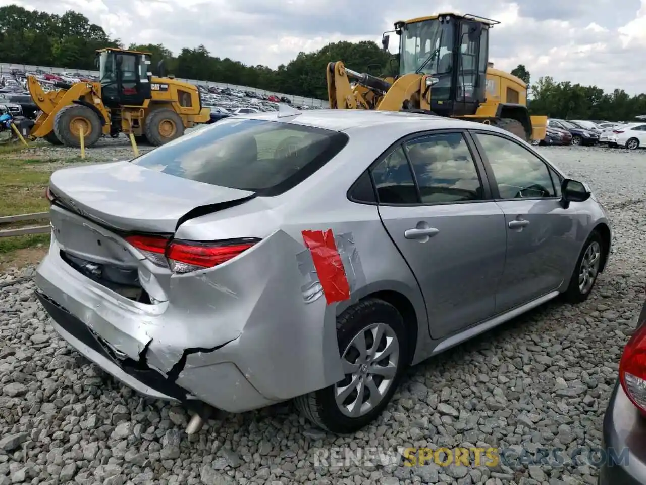 4 Photograph of a damaged car JTDEPRAE5LJ046406 TOYOTA COROLLA 2020