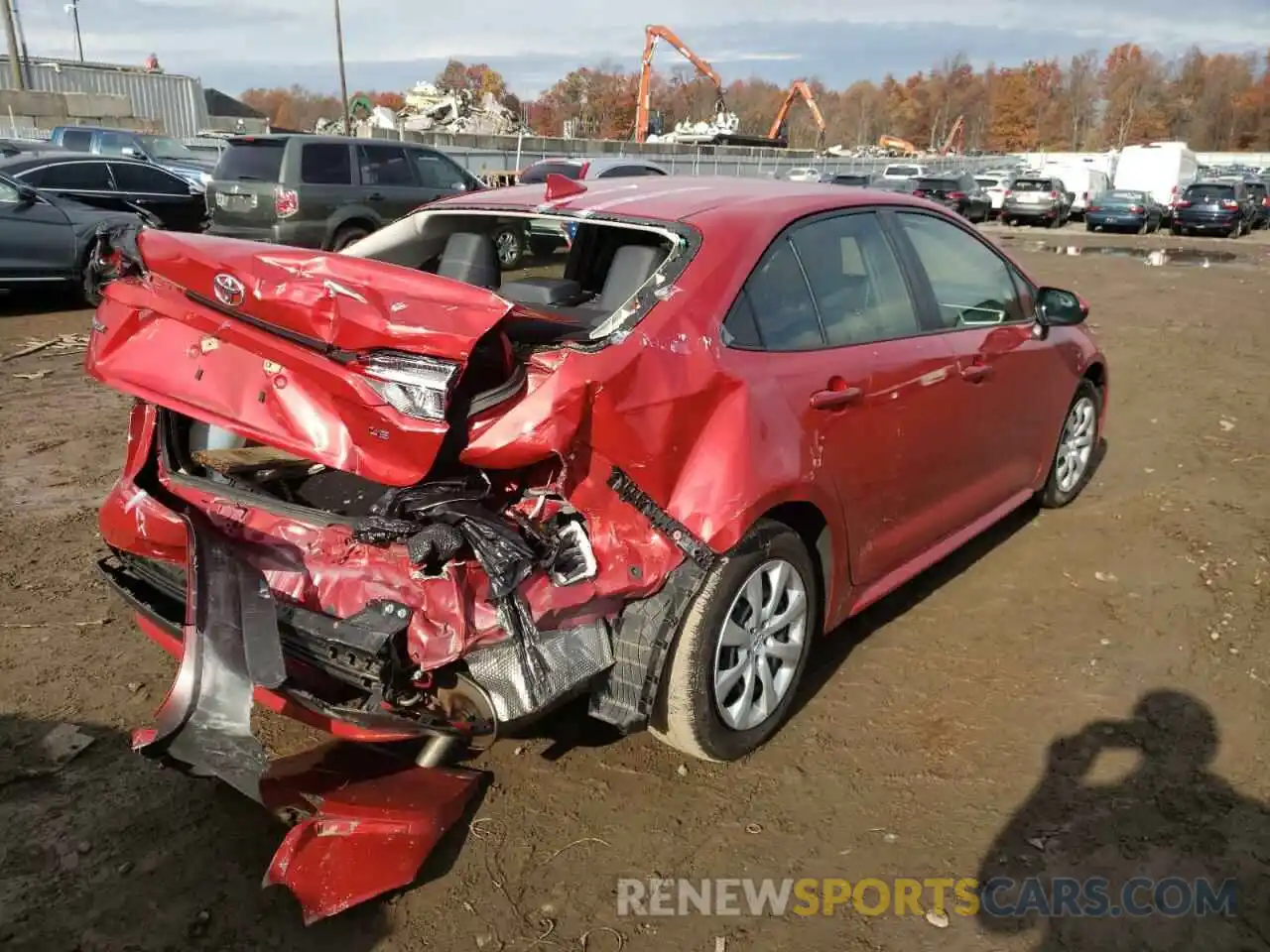 4 Photograph of a damaged car JTDEPRAE5LJ047104 TOYOTA COROLLA 2020