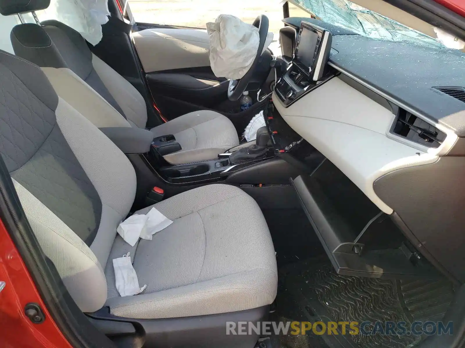 5 Photograph of a damaged car JTDEPRAE5LJ048737 TOYOTA COROLLA 2020