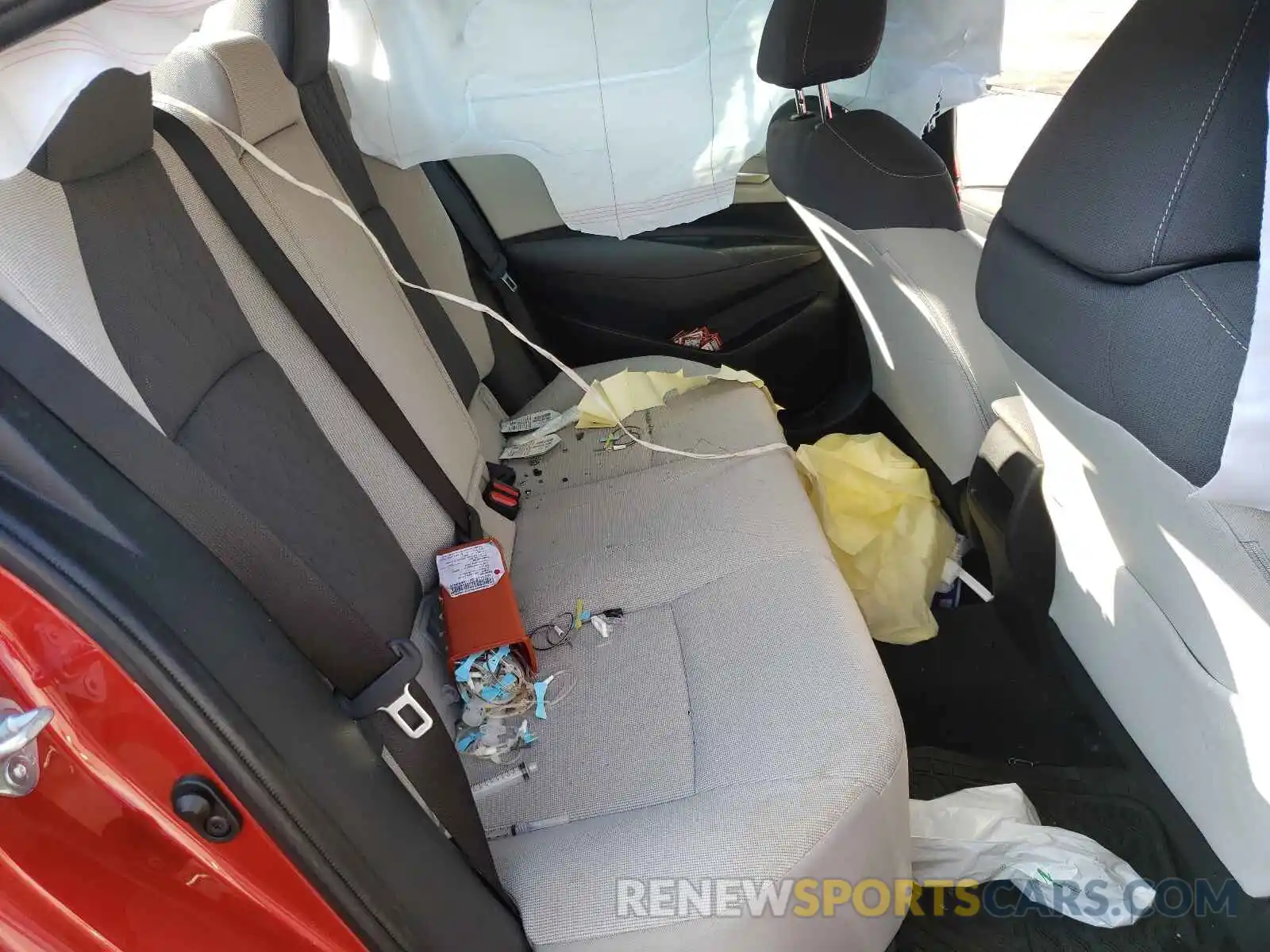 6 Photograph of a damaged car JTDEPRAE5LJ048737 TOYOTA COROLLA 2020