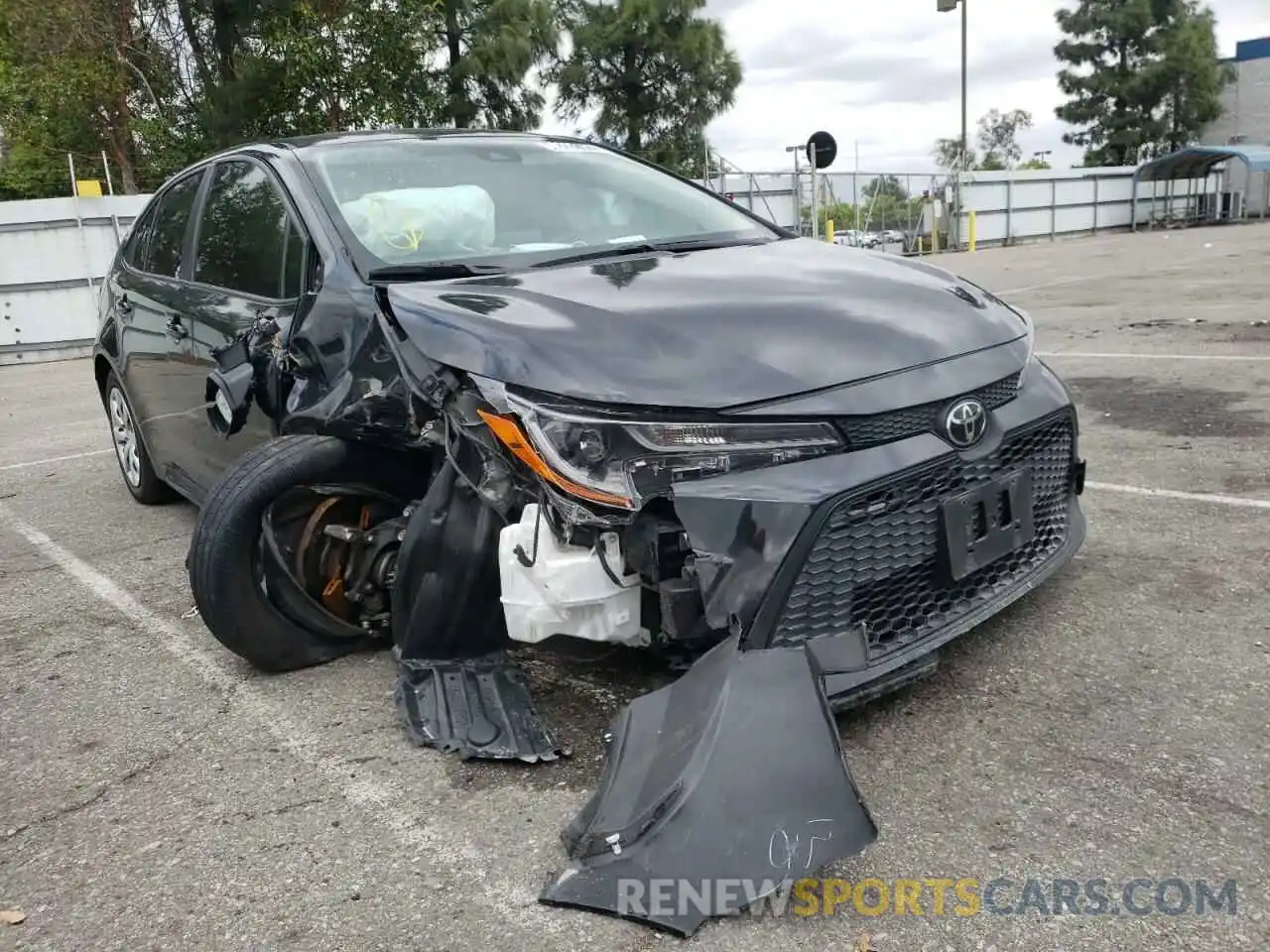 1 Photograph of a damaged car JTDEPRAE5LJ051136 TOYOTA COROLLA 2020