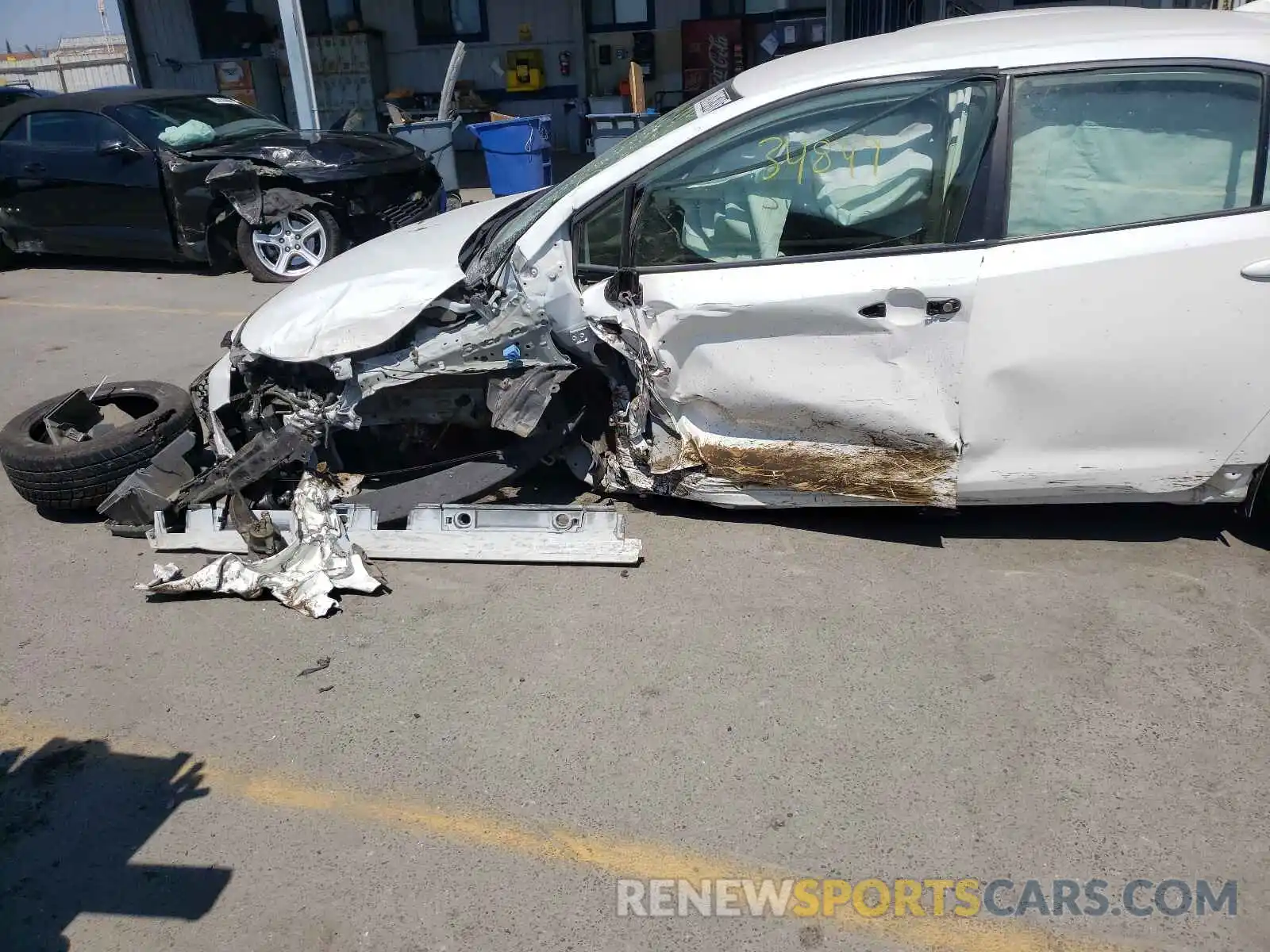 9 Photograph of a damaged car JTDEPRAE5LJ051766 TOYOTA COROLLA 2020