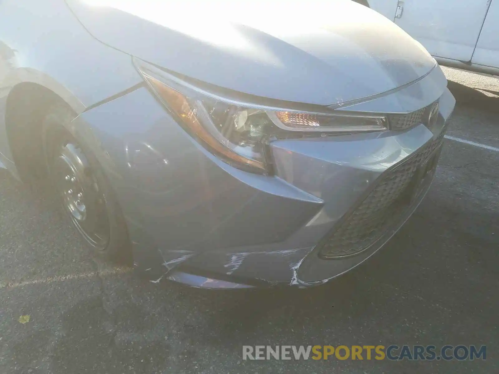 9 Photograph of a damaged car JTDEPRAE5LJ052044 TOYOTA COROLLA 2020