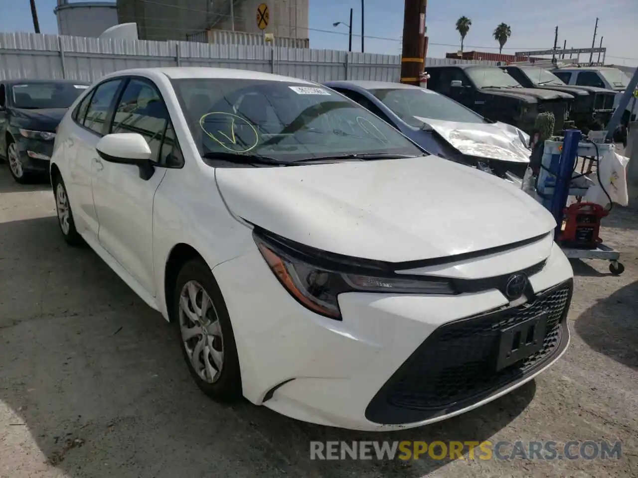 1 Photograph of a damaged car JTDEPRAE5LJ052593 TOYOTA COROLLA 2020