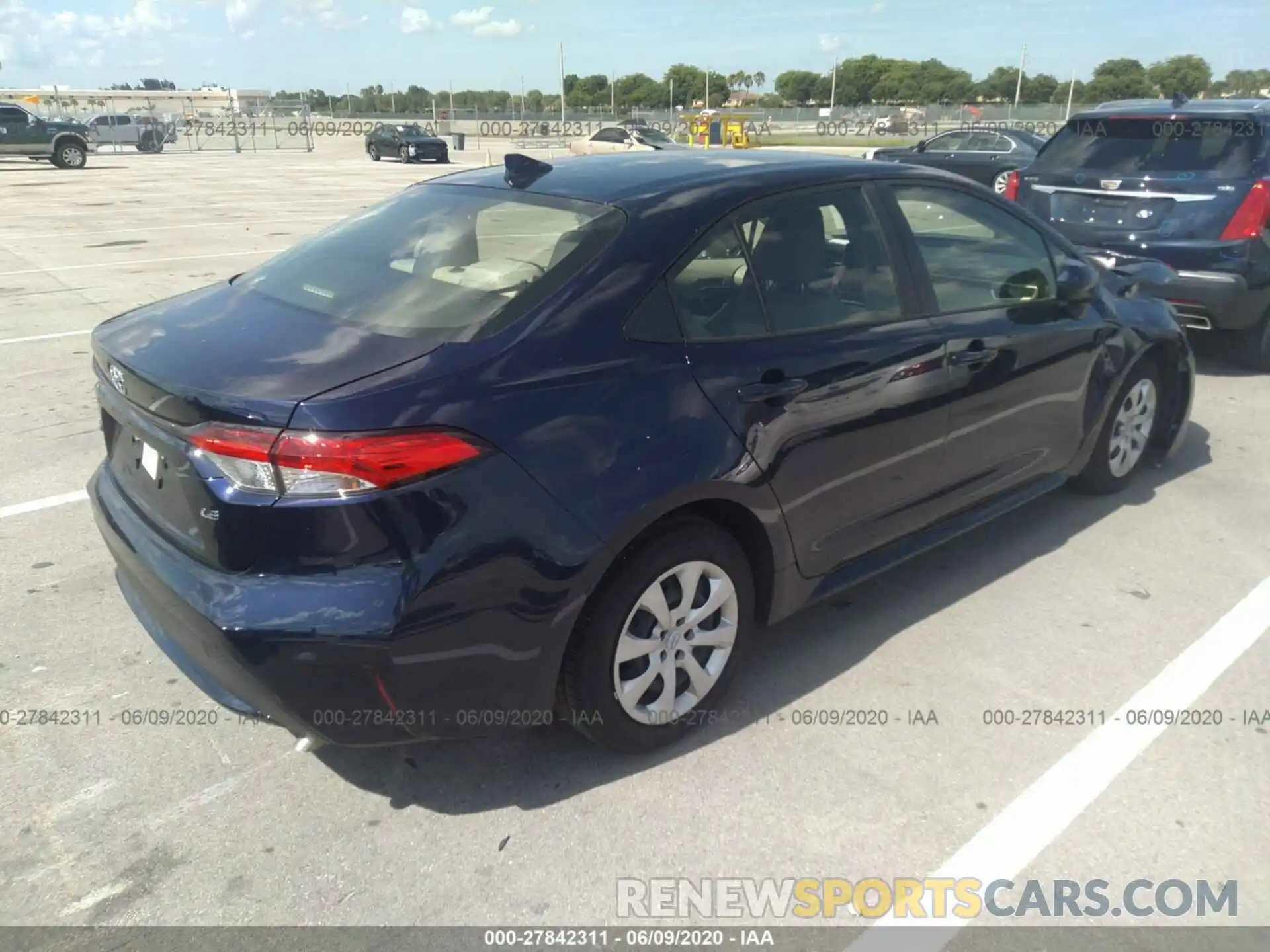 4 Photograph of a damaged car JTDEPRAE5LJ053811 TOYOTA COROLLA 2020