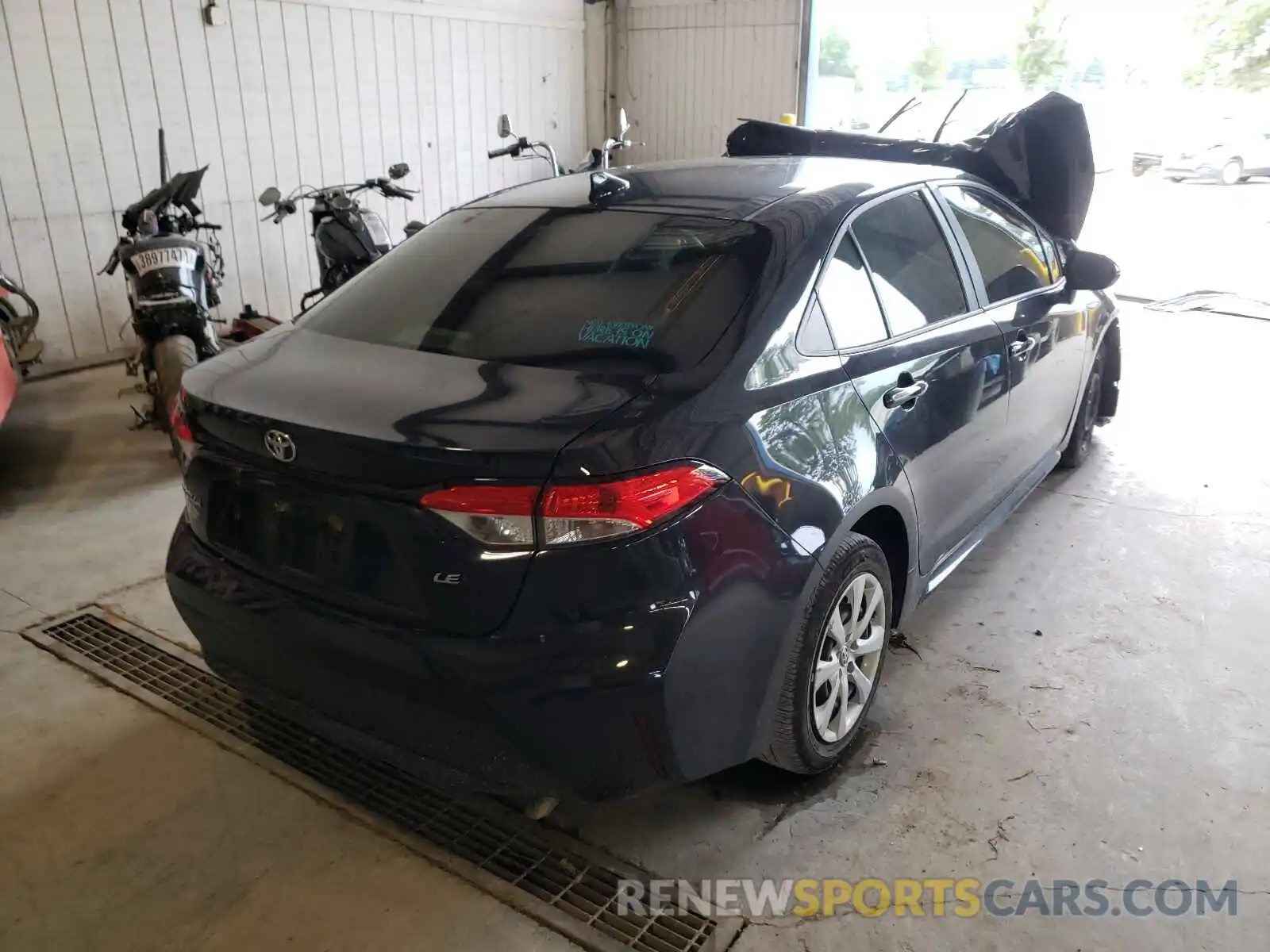 4 Photograph of a damaged car JTDEPRAE5LJ055705 TOYOTA COROLLA 2020