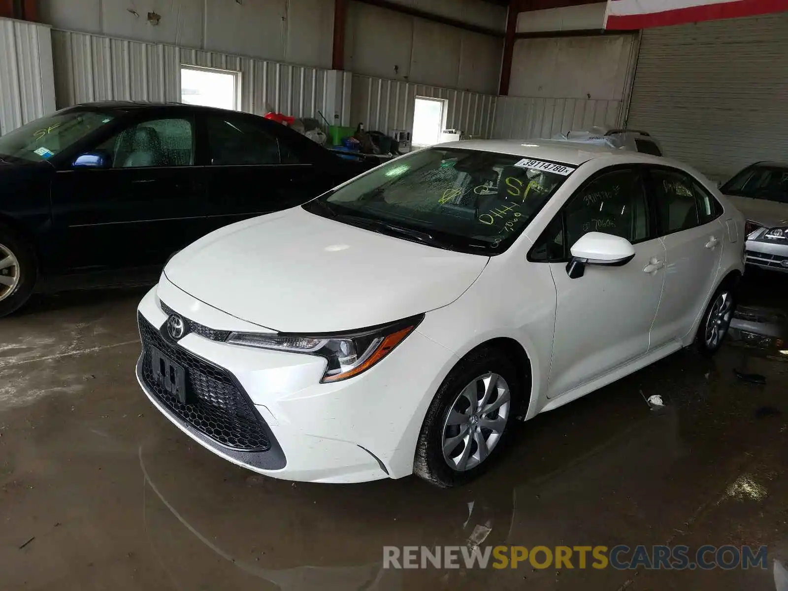 2 Photograph of a damaged car JTDEPRAE5LJ057504 TOYOTA COROLLA 2020