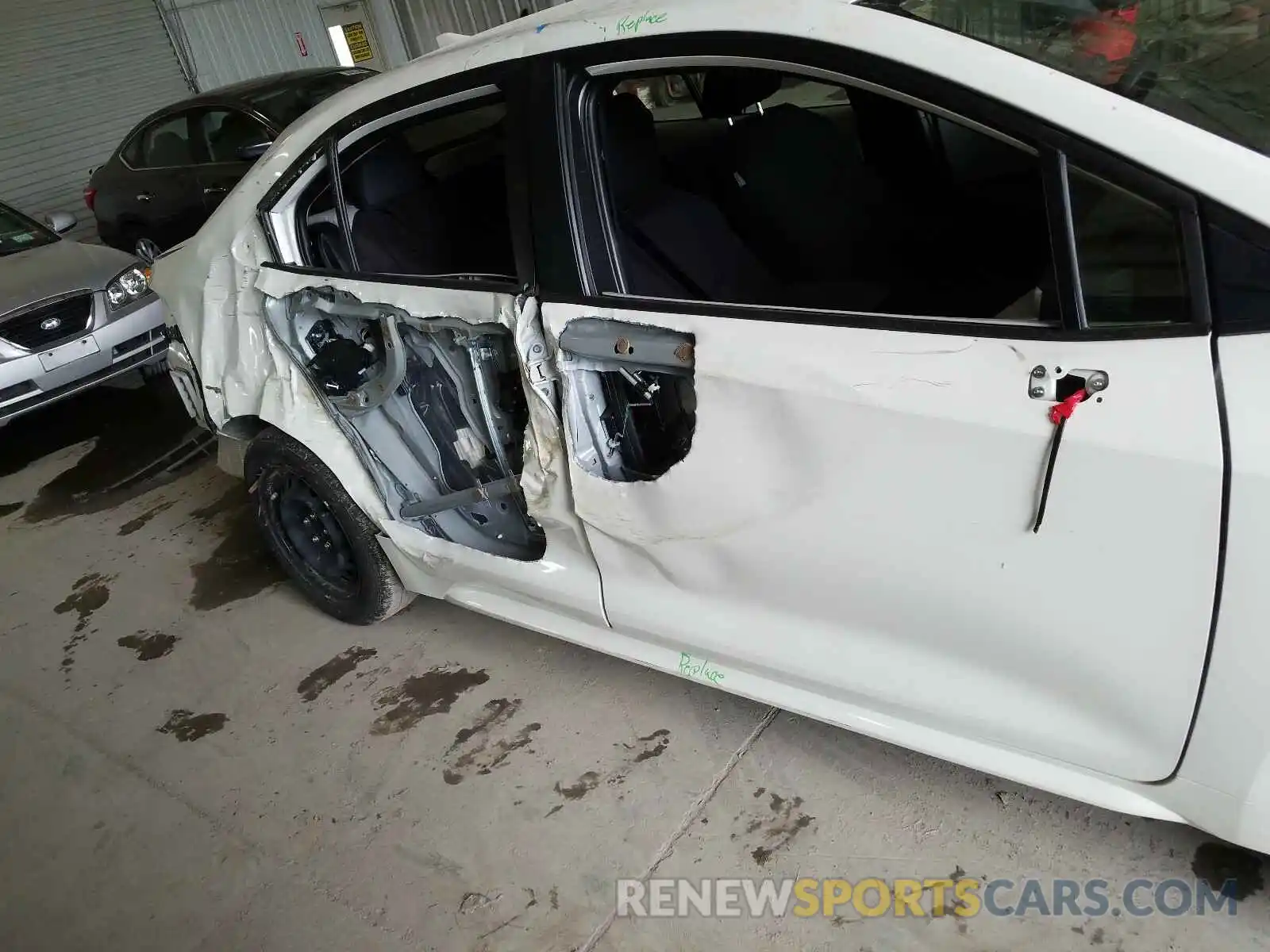 9 Photograph of a damaged car JTDEPRAE5LJ057504 TOYOTA COROLLA 2020