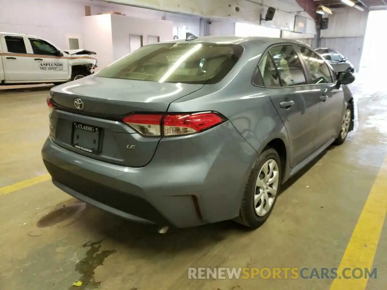 4 Photograph of a damaged car JTDEPRAE5LJ059110 TOYOTA COROLLA 2020