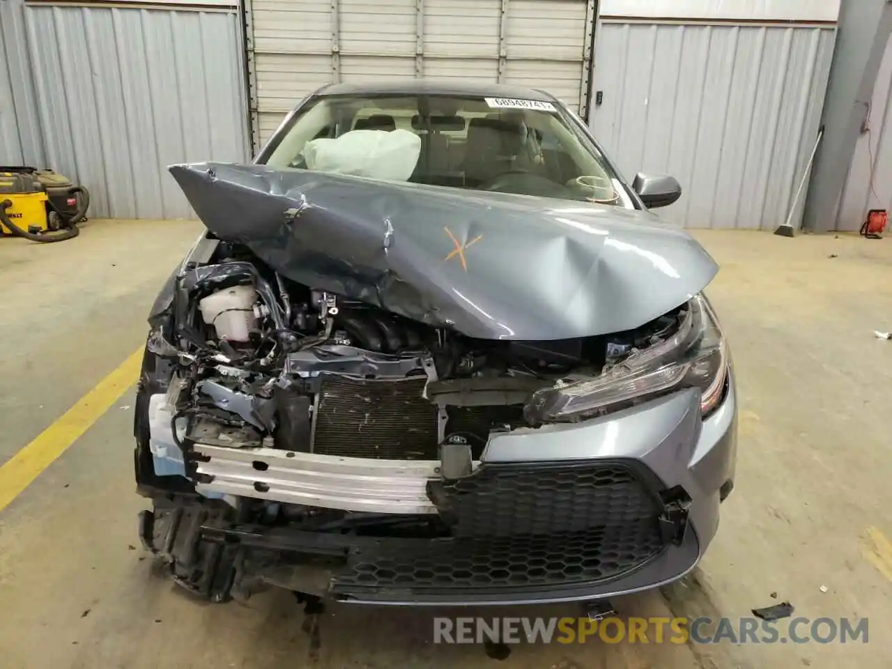 9 Photograph of a damaged car JTDEPRAE5LJ059110 TOYOTA COROLLA 2020