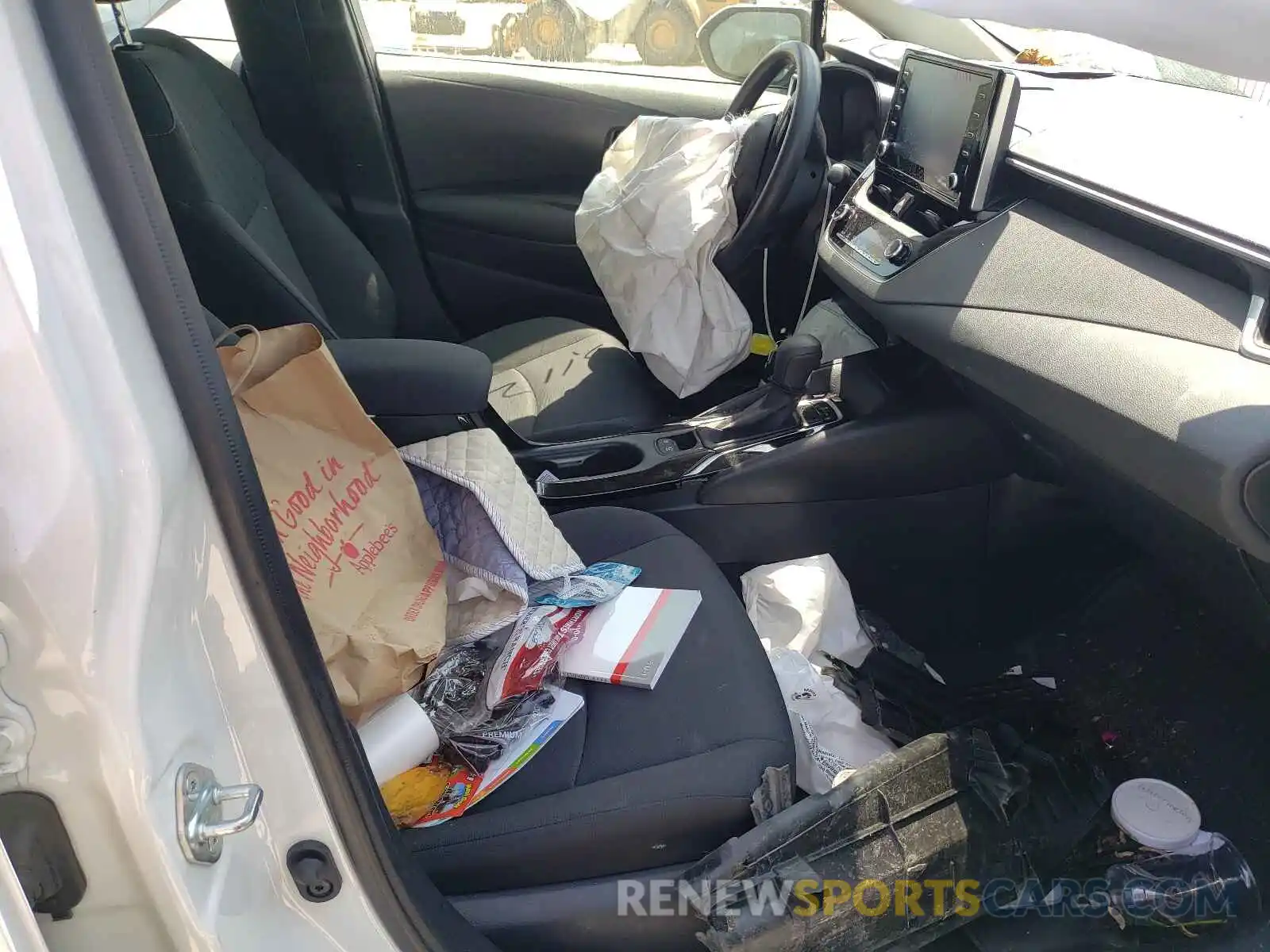 5 Photograph of a damaged car JTDEPRAE5LJ059902 TOYOTA COROLLA 2020