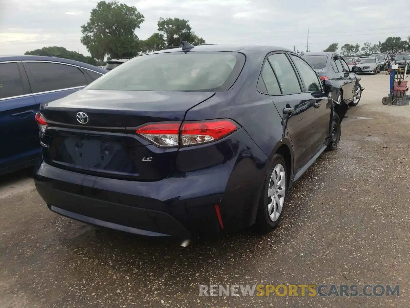 4 Photograph of a damaged car JTDEPRAE5LJ062086 TOYOTA COROLLA 2020