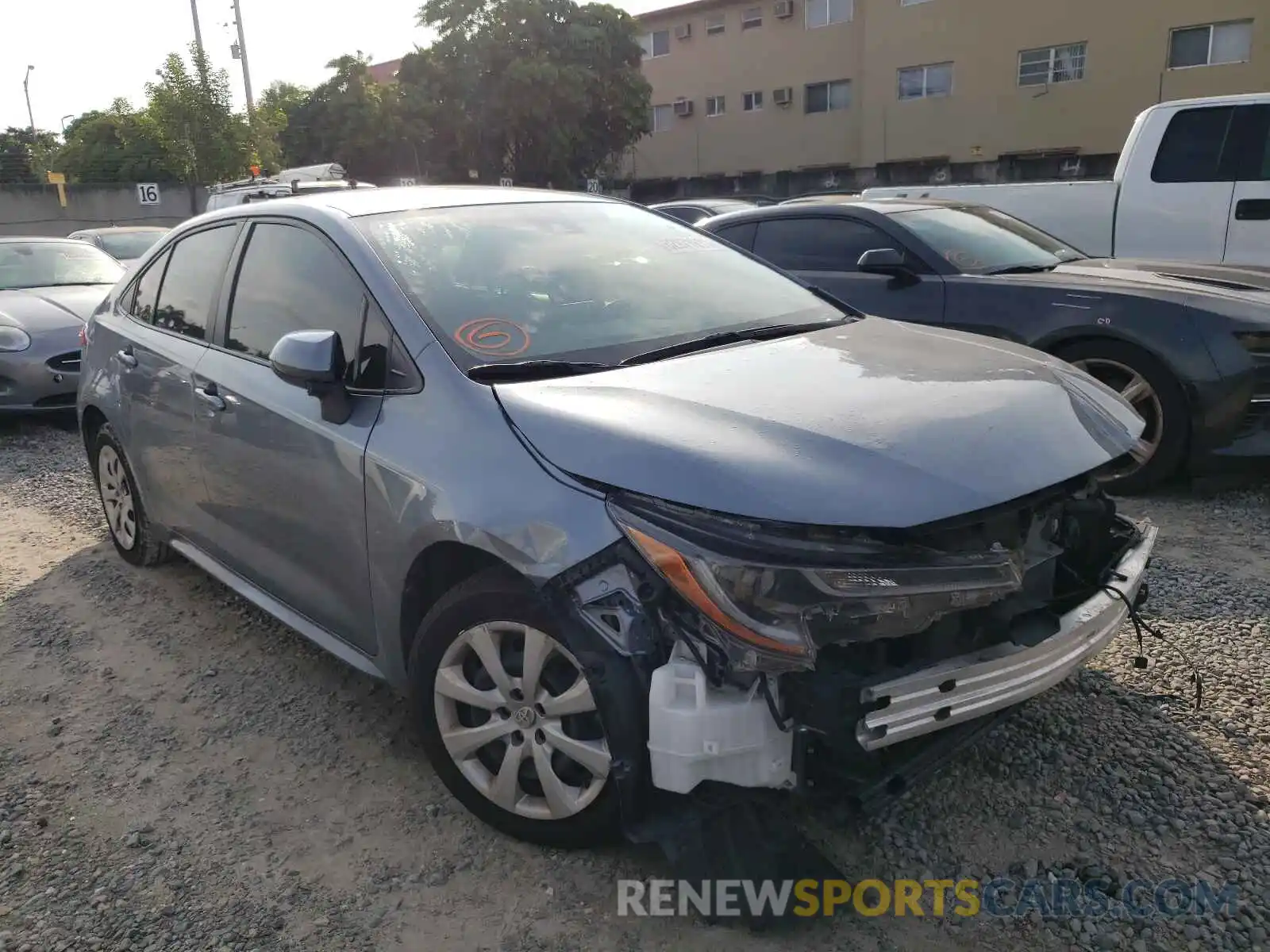 1 Photograph of a damaged car JTDEPRAE5LJ062556 TOYOTA COROLLA 2020