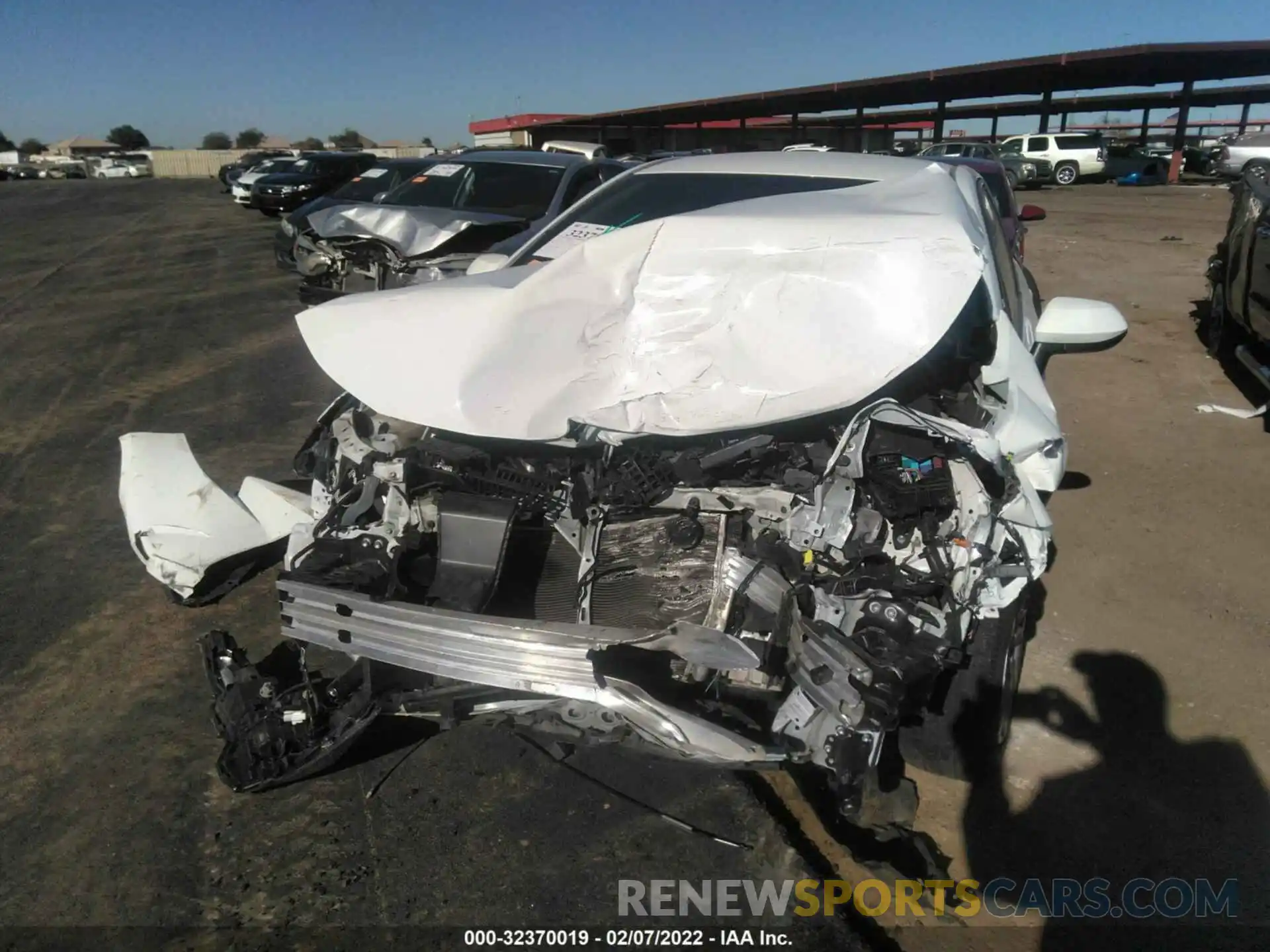 6 Photograph of a damaged car JTDEPRAE5LJ063108 TOYOTA COROLLA 2020