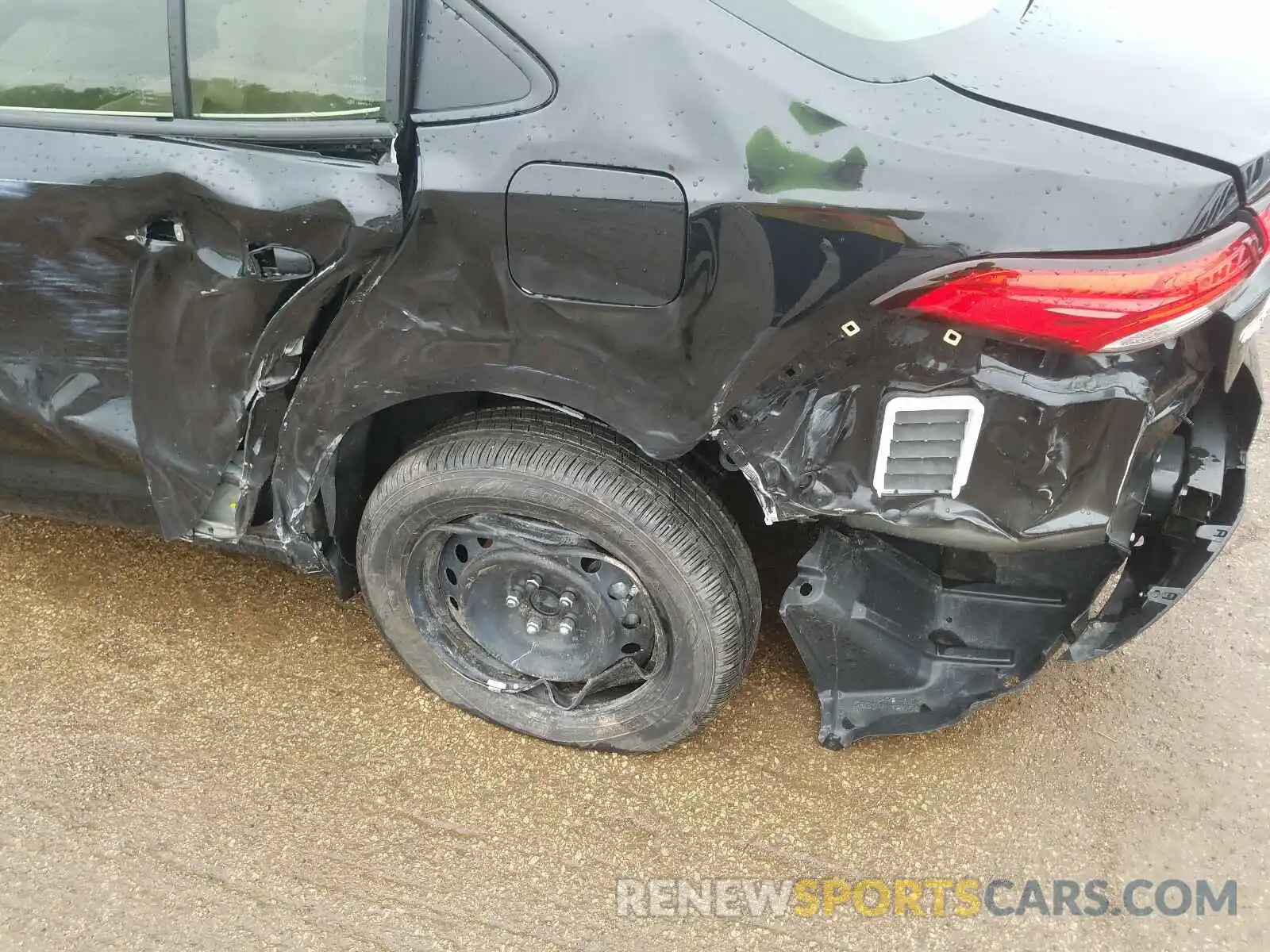 9 Photograph of a damaged car JTDEPRAE5LJ064176 TOYOTA COROLLA 2020