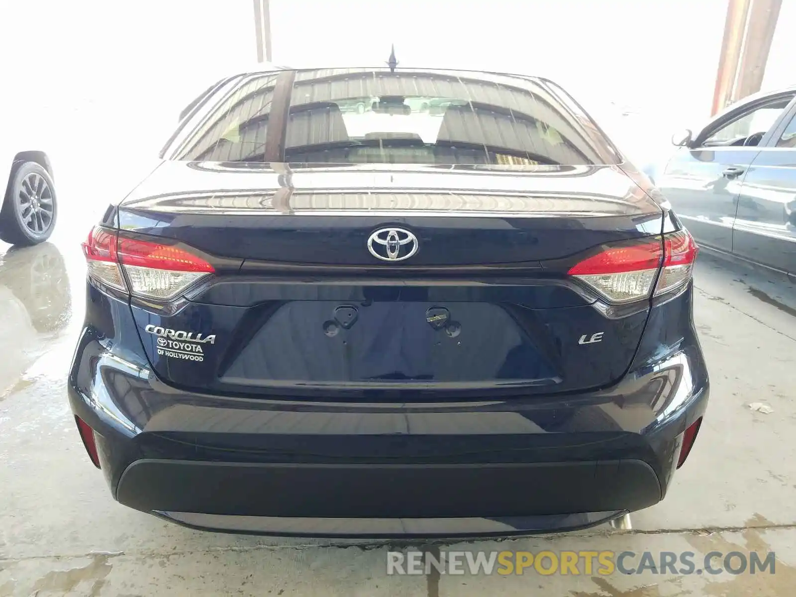 10 Photograph of a damaged car JTDEPRAE5LJ065134 TOYOTA COROLLA 2020