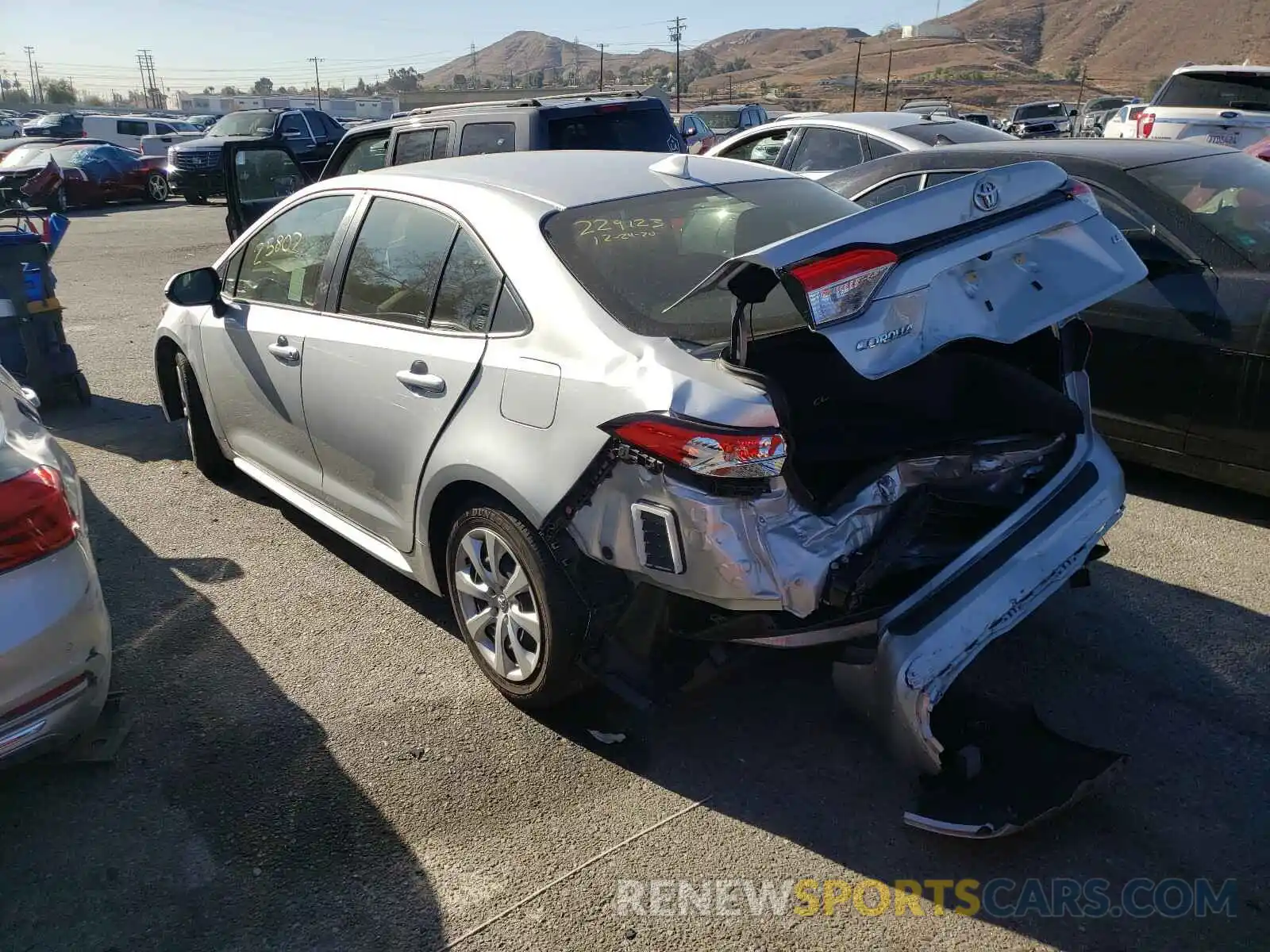 3 Photograph of a damaged car JTDEPRAE5LJ065599 TOYOTA COROLLA 2020