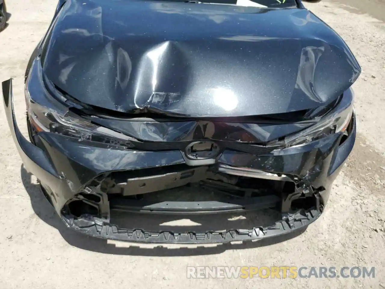 9 Photograph of a damaged car JTDEPRAE5LJ067207 TOYOTA COROLLA 2020