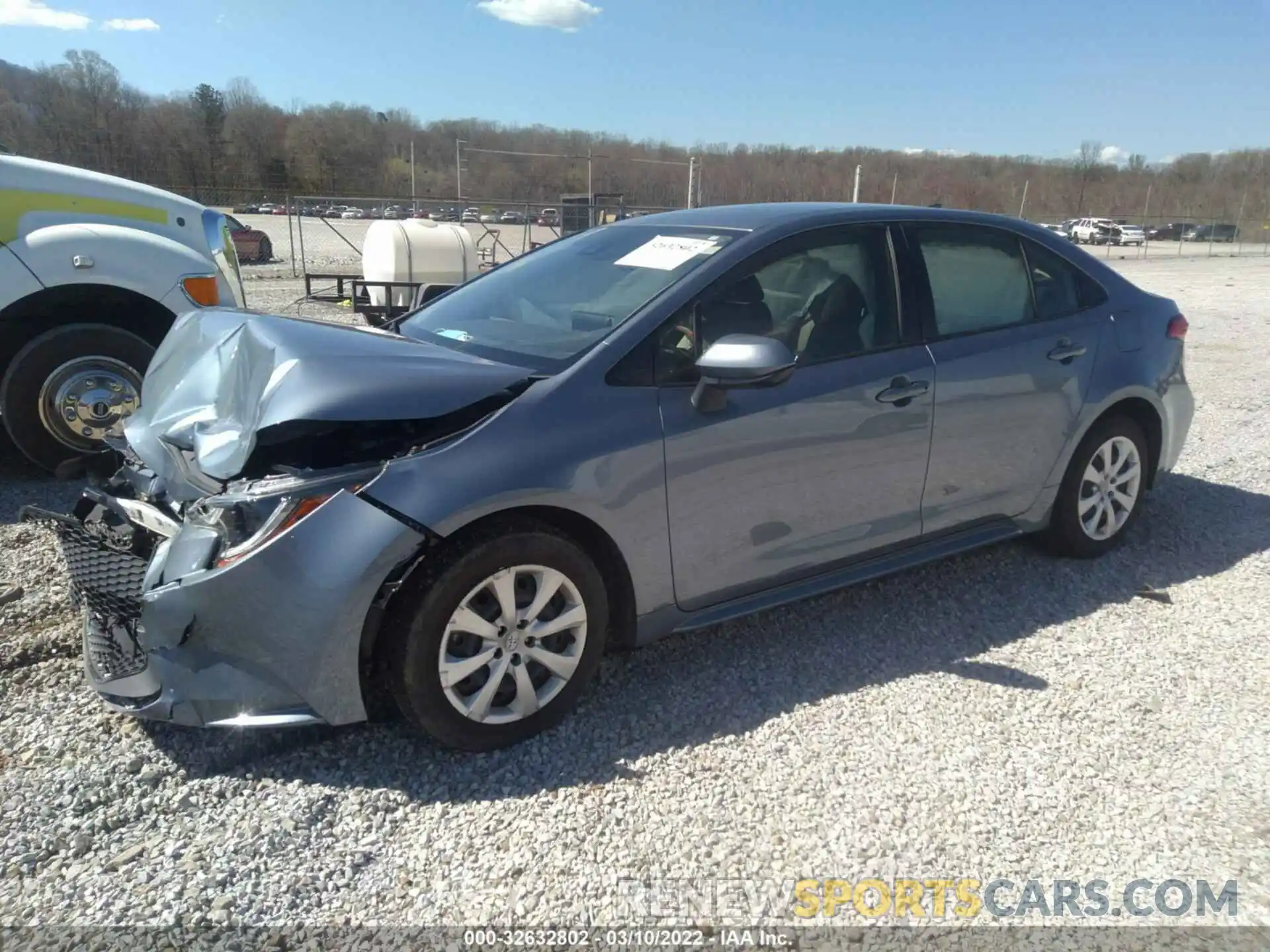 2 Photograph of a damaged car JTDEPRAE5LJ069541 TOYOTA COROLLA 2020