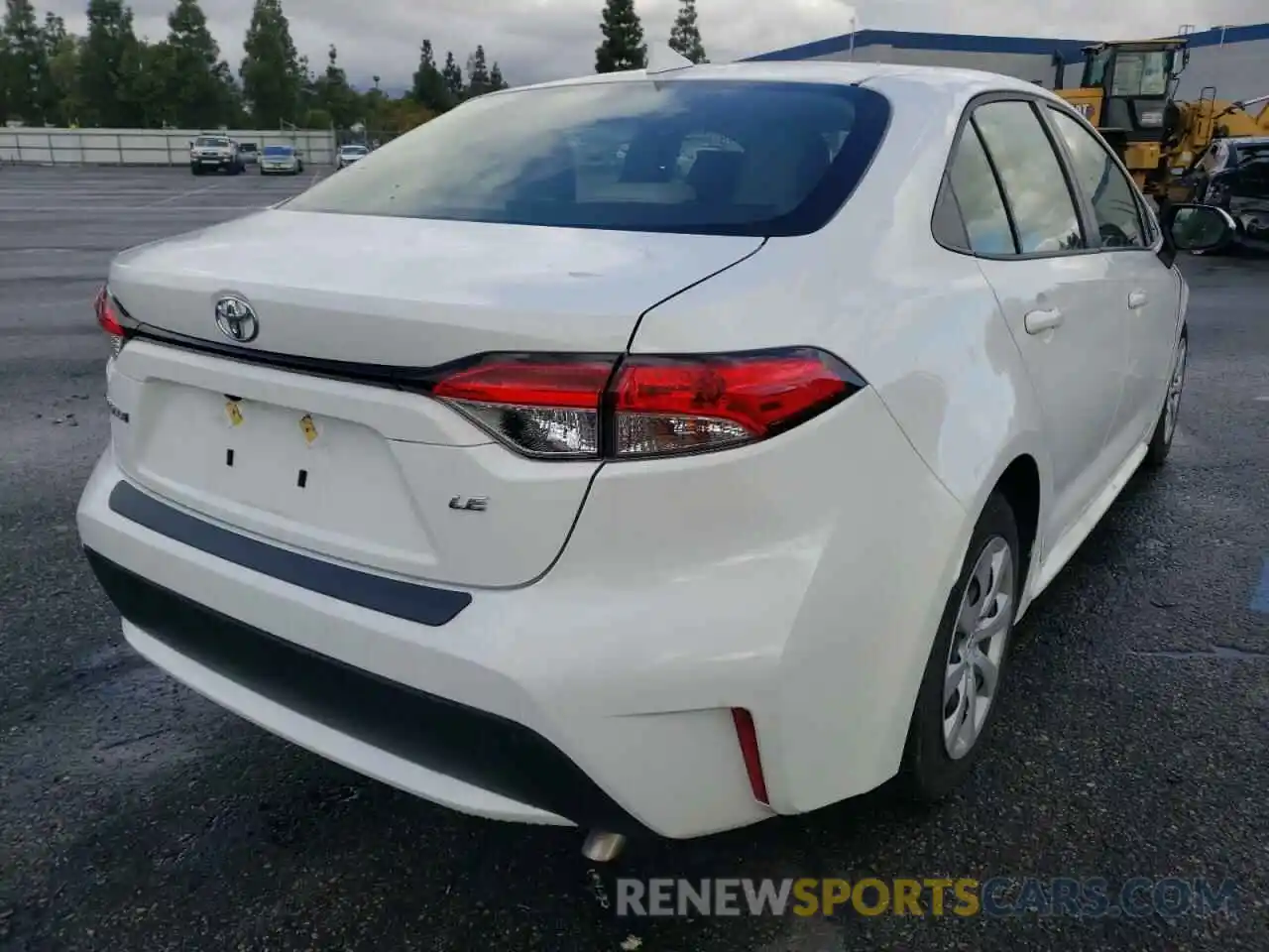 4 Photograph of a damaged car JTDEPRAE5LJ071502 TOYOTA COROLLA 2020